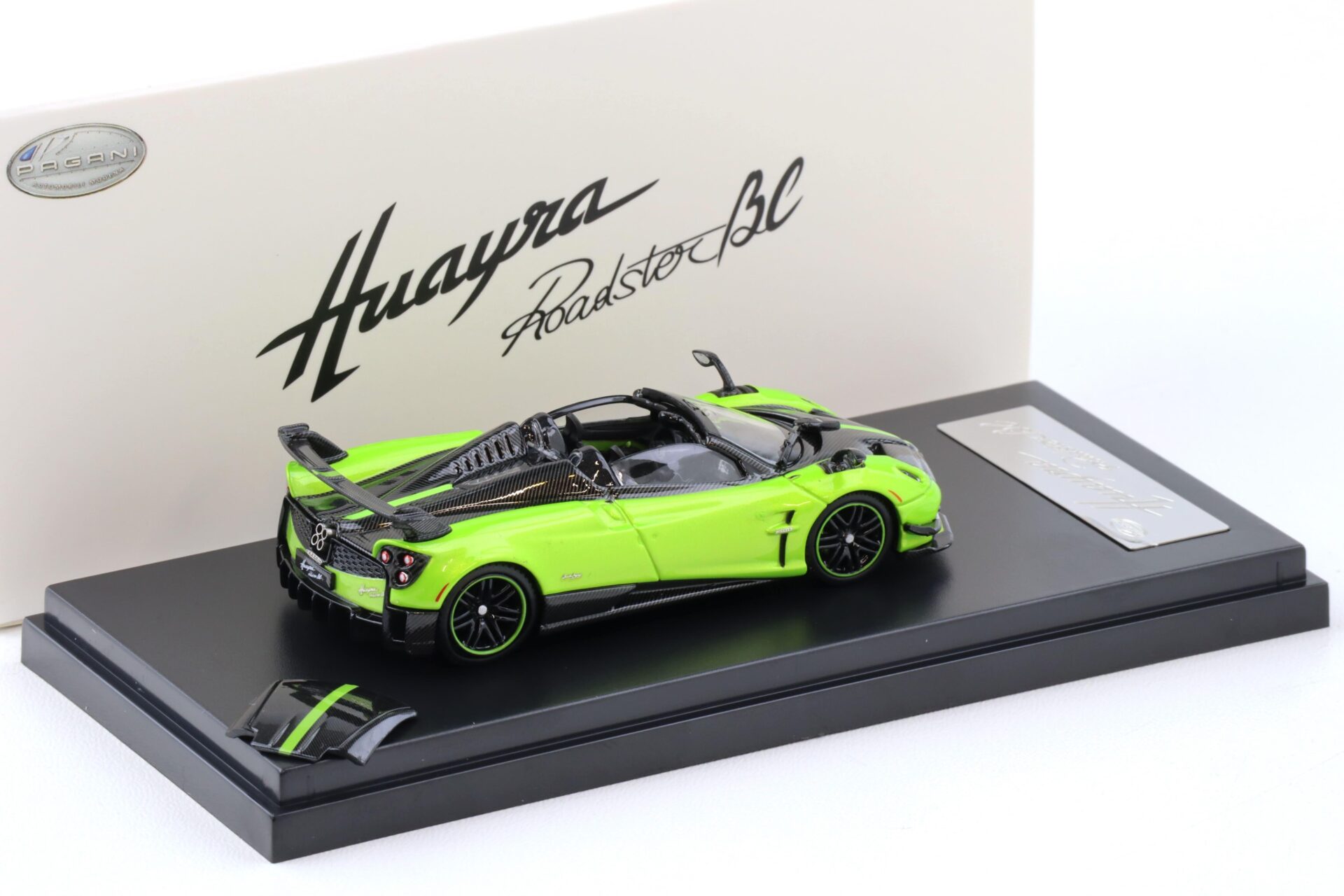 1:64 LCD Models Pagani Huayra Roadster BC green metallic LCD64011-GR
