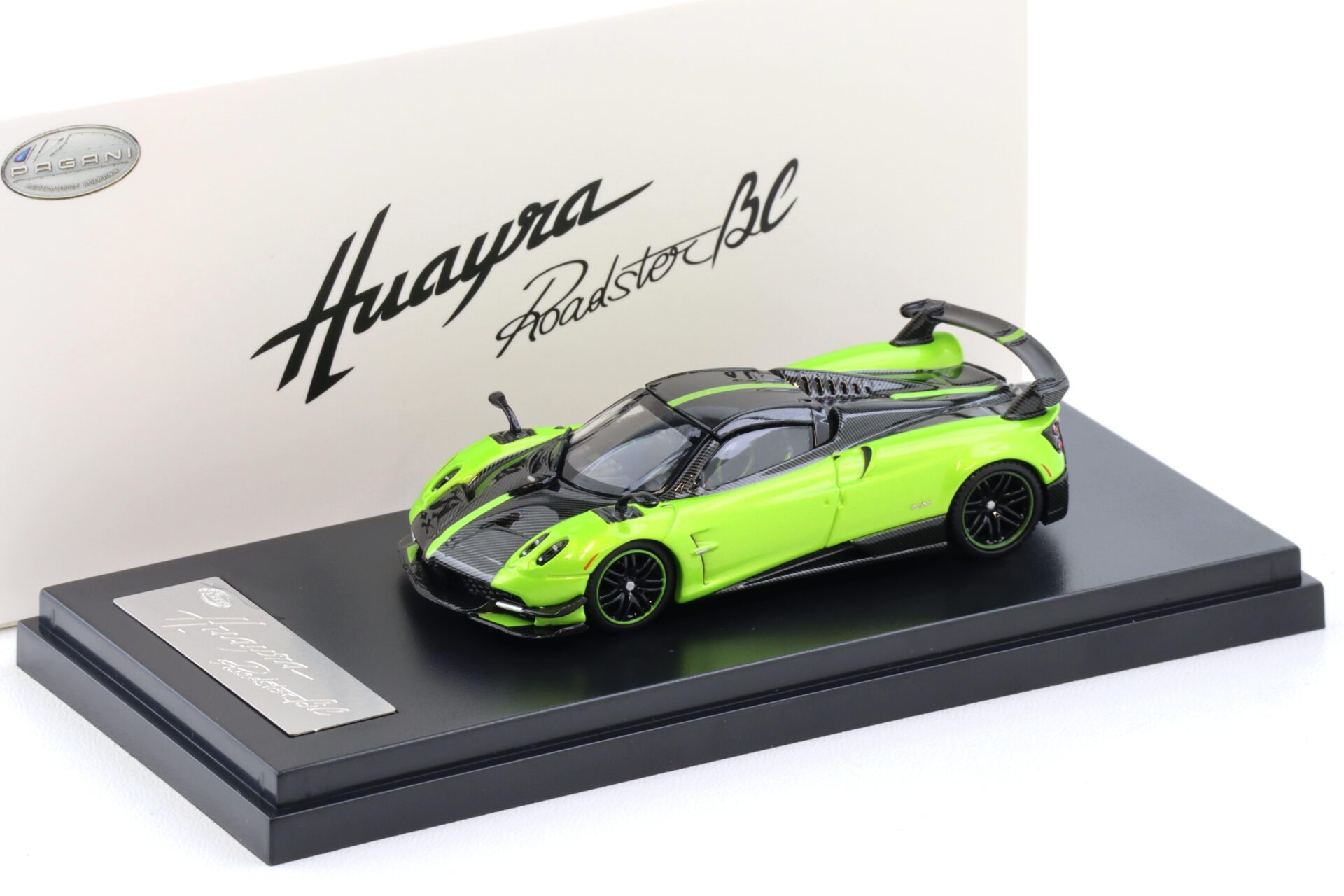 1:64 LCD Models Pagani Huayra Roadster BC green metallic LCD64011-GR