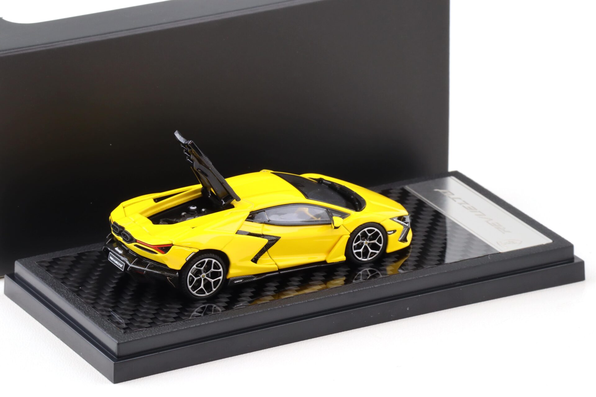 1:64 LCD Models Lamborghini Revuelto Coupe yellow LCD64042-YE
