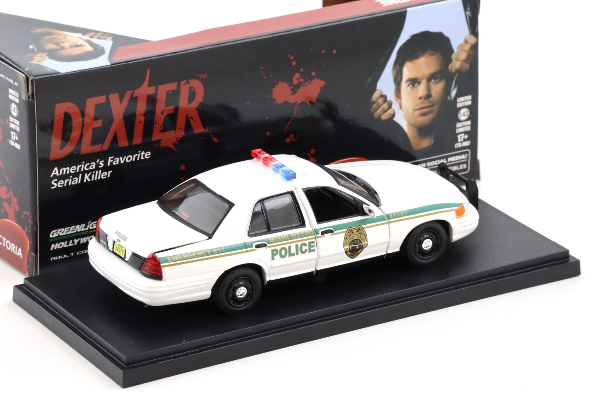 1:43 Greenlight 2001 Ford Crown Victoria Miami Metro Police DEXTER white