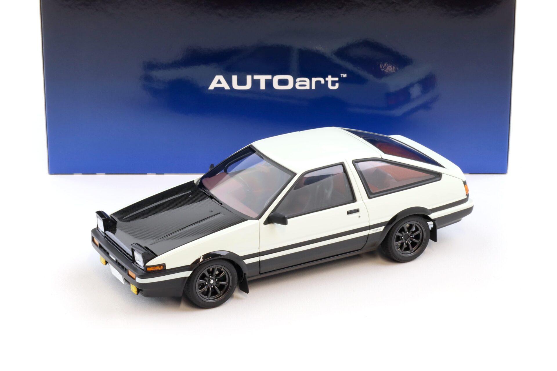 1:18 AUTOart Toyota Sprinter Trueno AE86 INITIAL D PROJECT D 30th Anniversary 78787