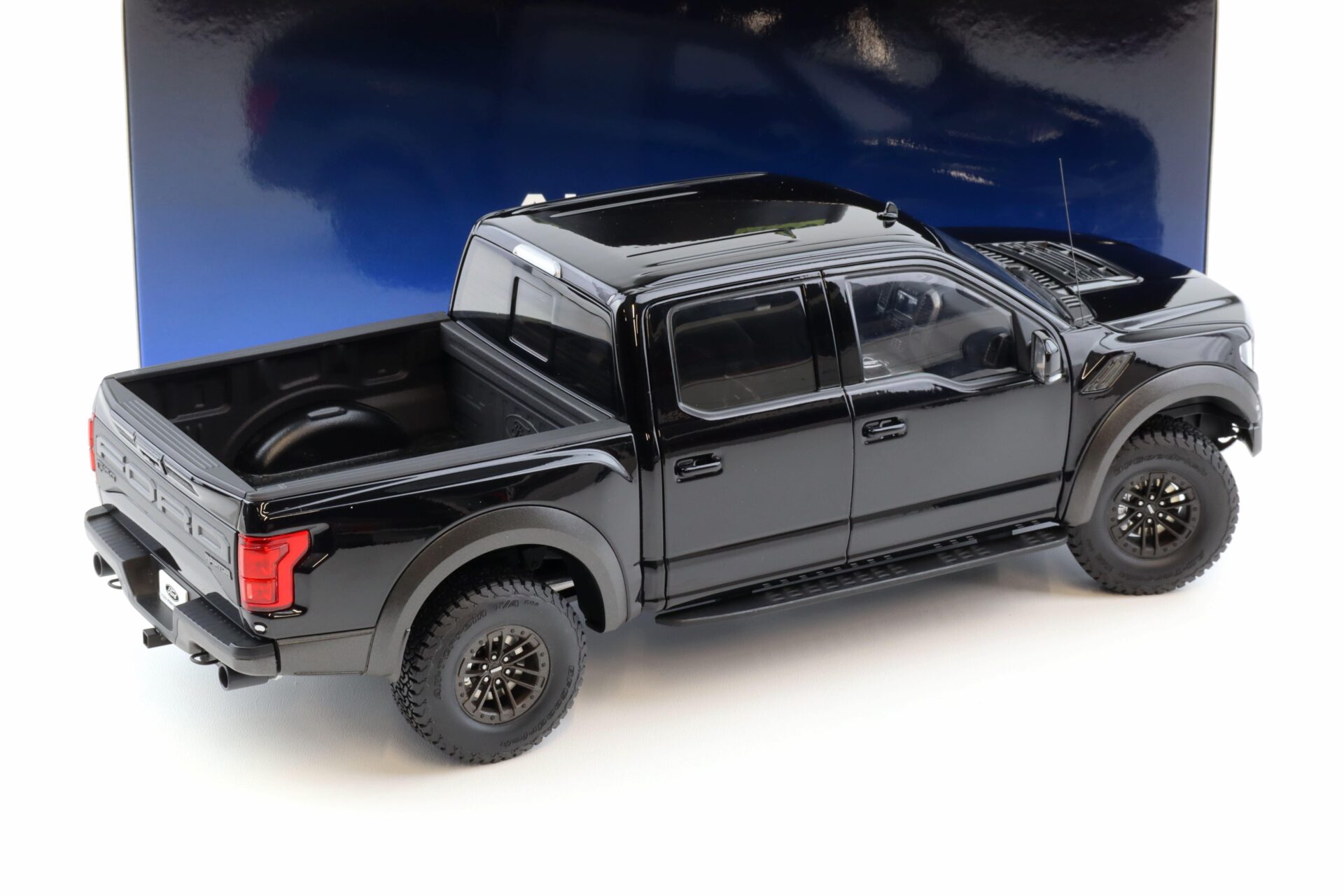 1:18 AUTOart Ford F-150 Raptor Supercrew Pickup 2019 Agate black 72947