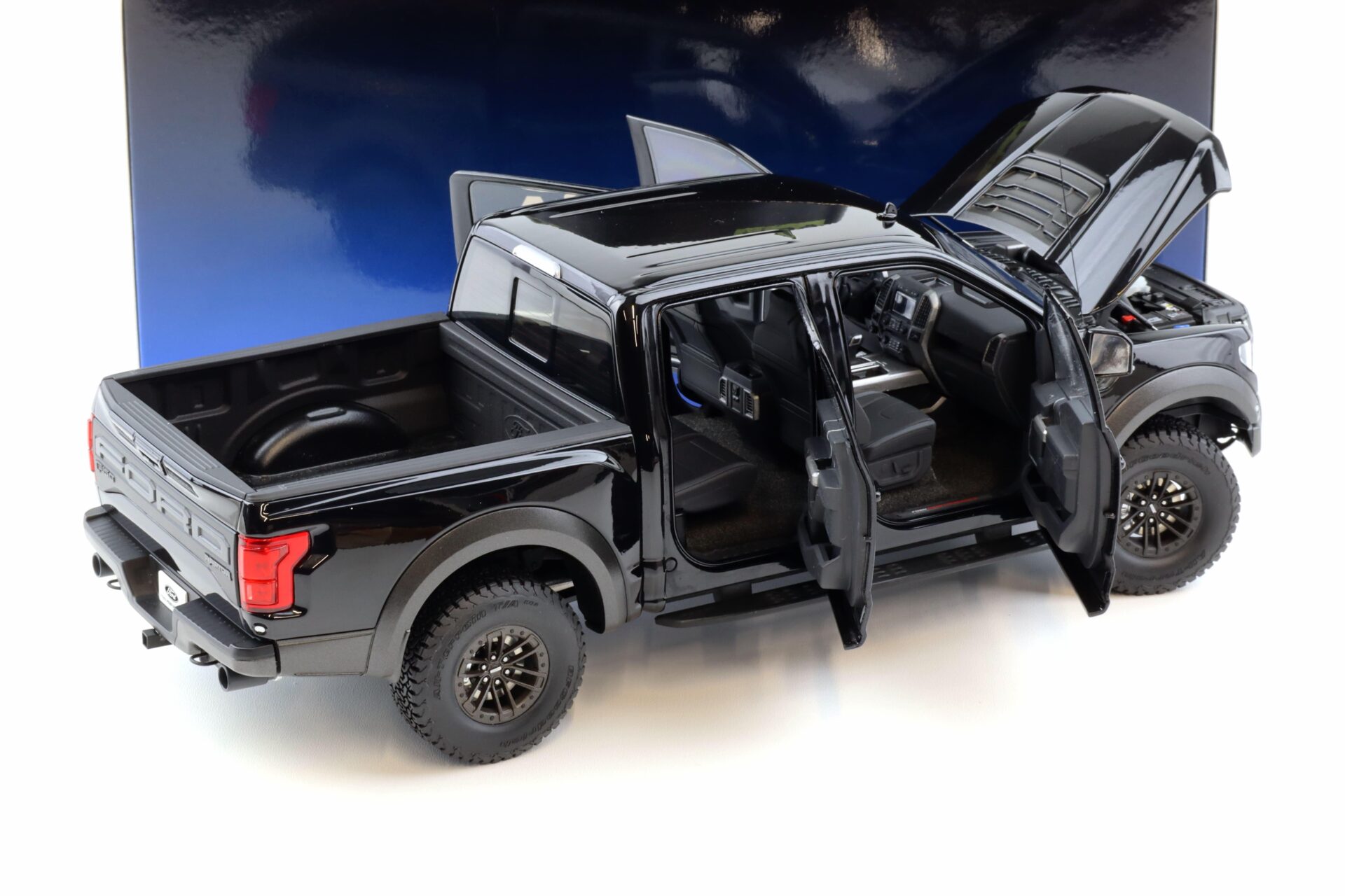 1:18 AUTOart Ford F-150 Raptor Supercrew Pickup 2019 Agate black 72947