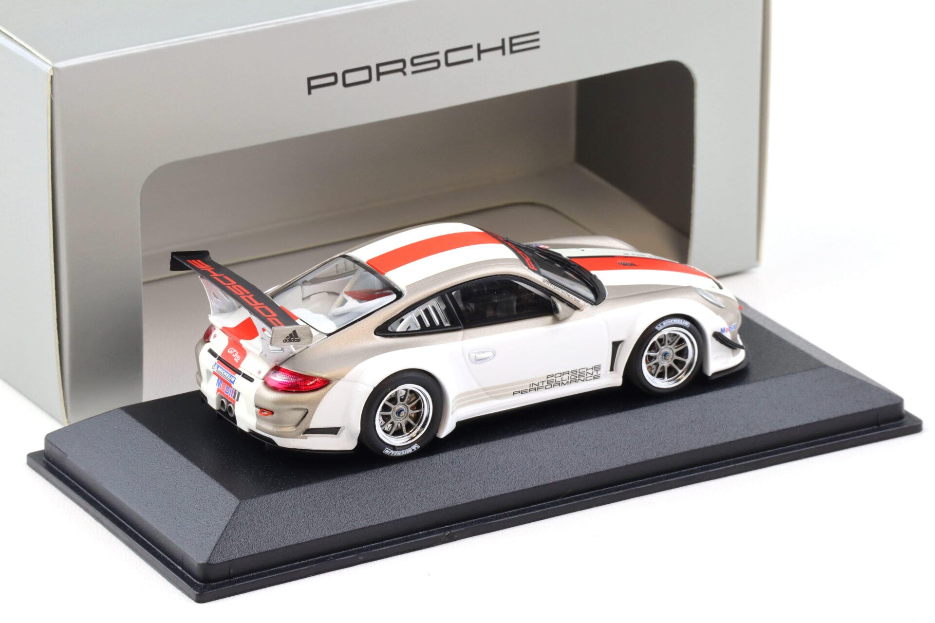 1:43 Minichamps Porsche 911 997 GT3 R Intelligent Performance 2011 WAP DEALER