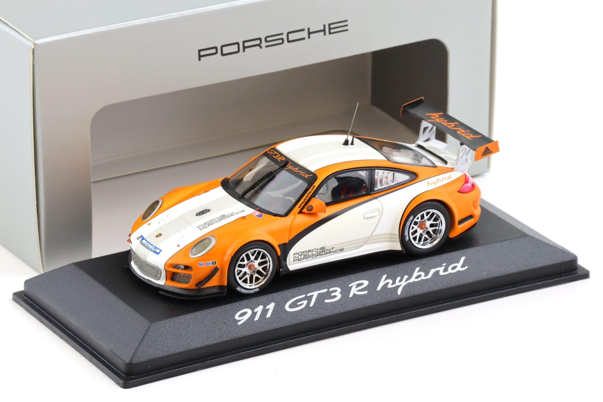 1:43 Minichamps Porsche 911 997 GT3 R Hybrid Presentation 2011 WAP DEALER