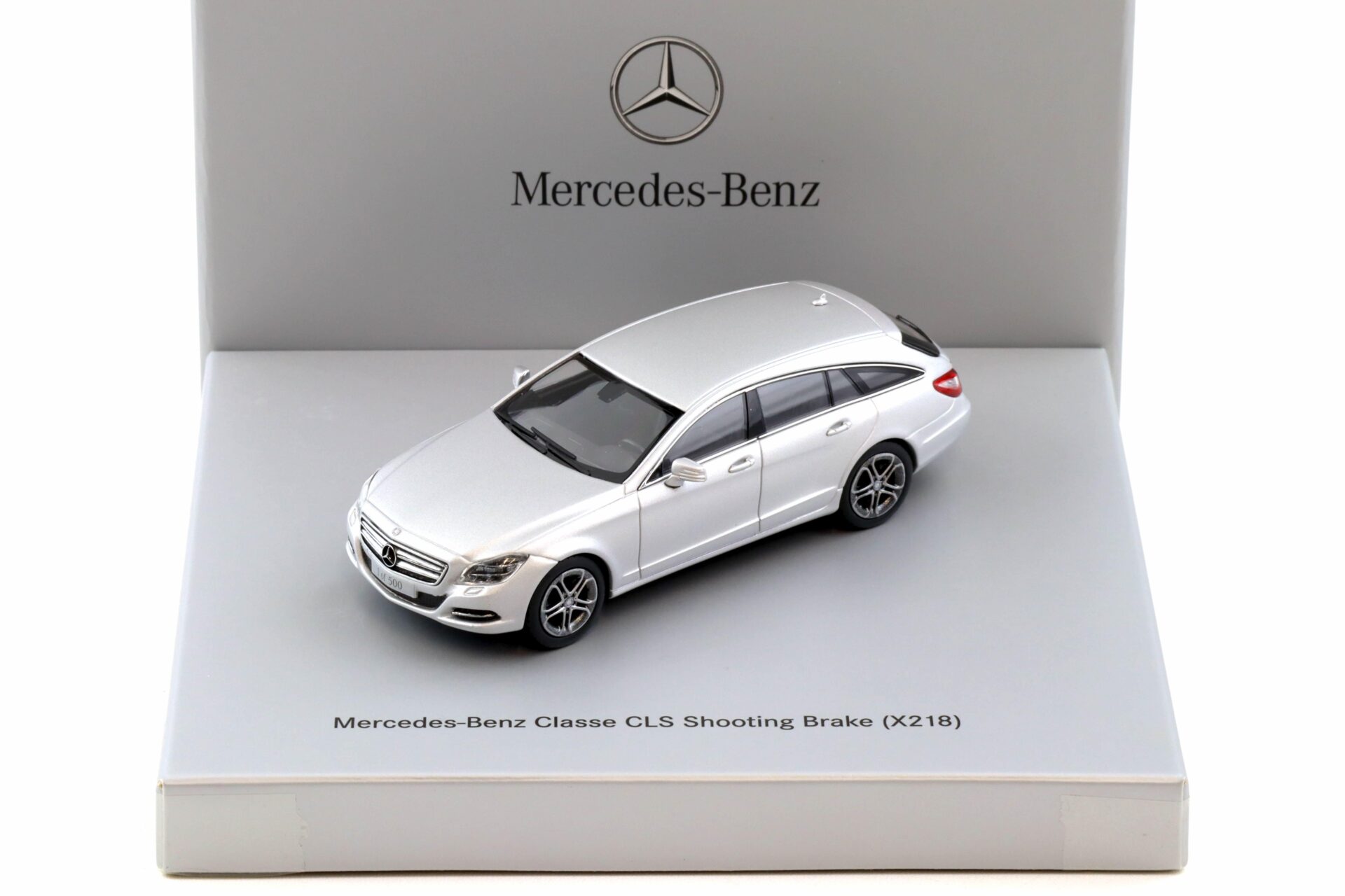 1:43 Norev Mercedes CLS Shooting Brake X218 Paris Motorshow 2012 silver DEALER VERION