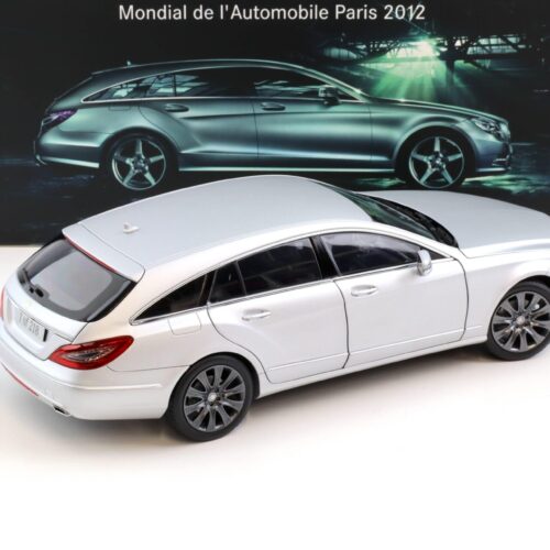 1:18 Norev Mercedes CLS Shooting Brake X218 Paris Motorshow 2012 silver DEALER VERION