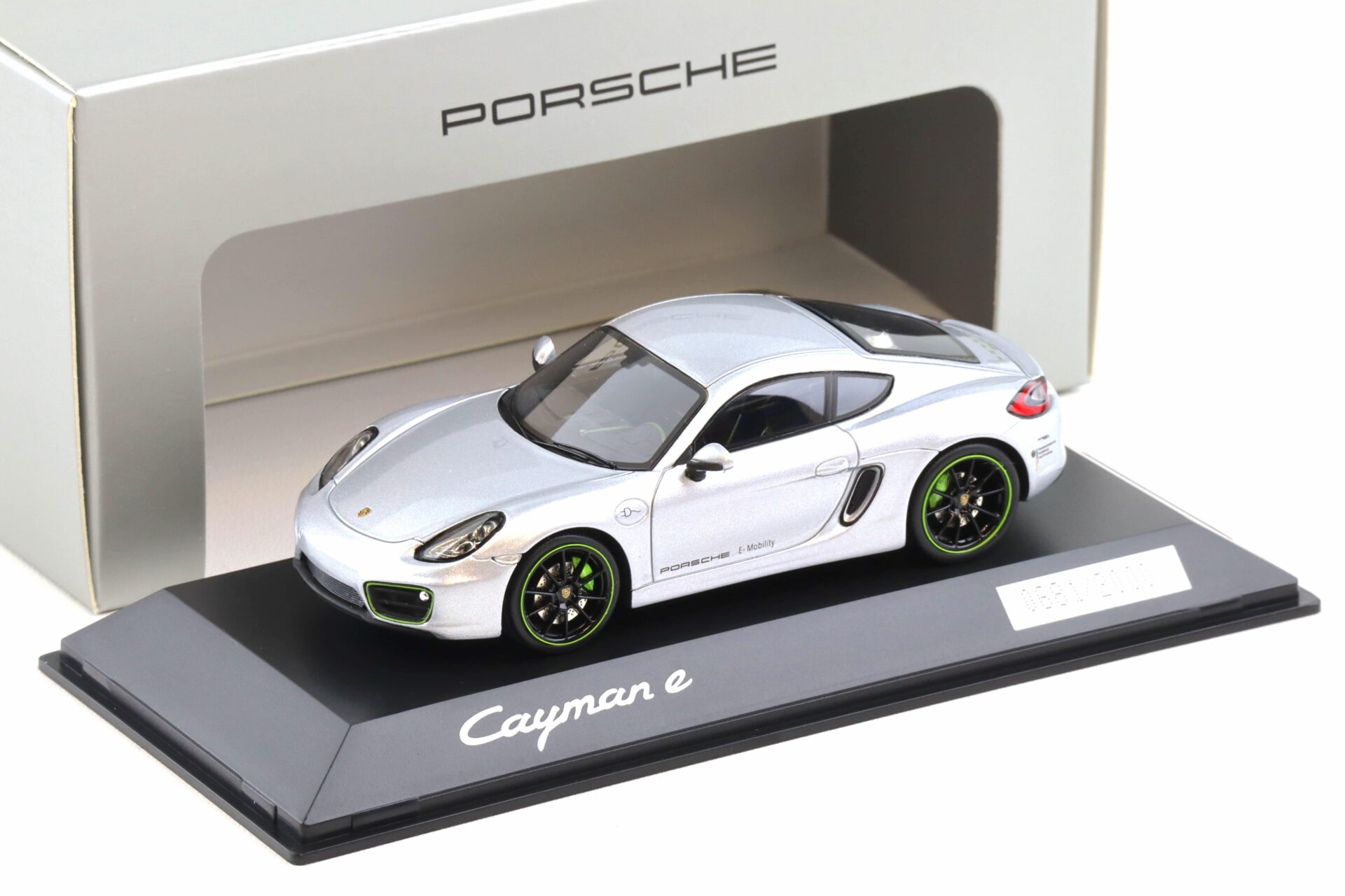 1:43 Spark Porsche Cayman E Coupe E981 Rhodium silver WAP DEALER
