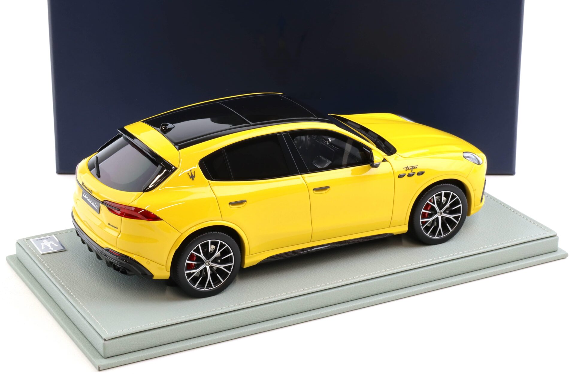 1:18 BBR Maserati Grecale Trofeo 2022 Giallo yellow DEALER VERSION