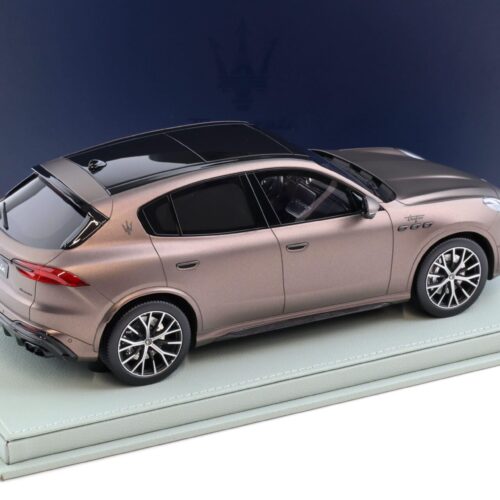 1:18 BBR Maserati Grecale Trofeo 2022 metallic matt bronze DEALER VERSION