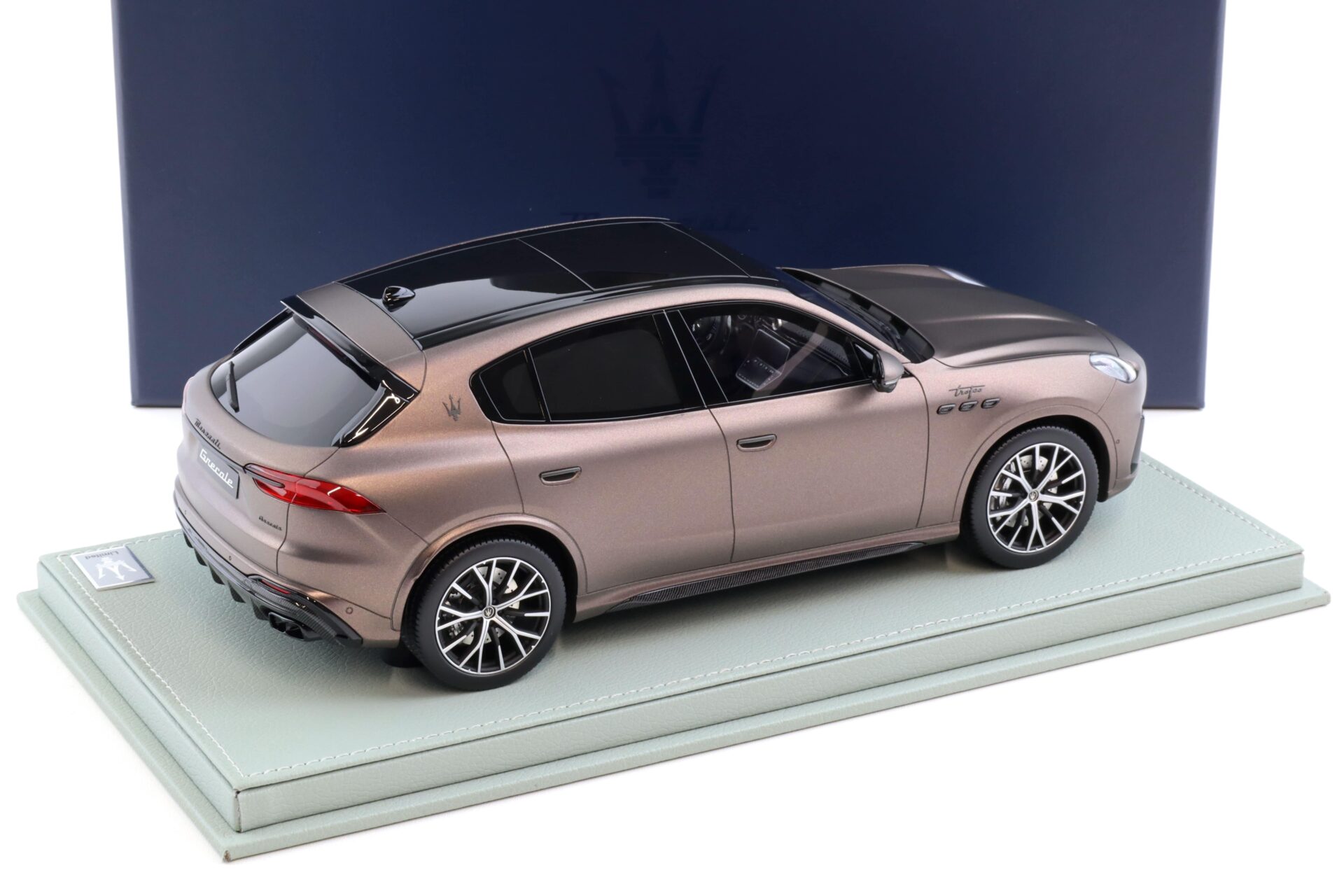 1:18 BBR Maserati Grecale Trofeo 2022 metallic matt bronze DEALER VERSION