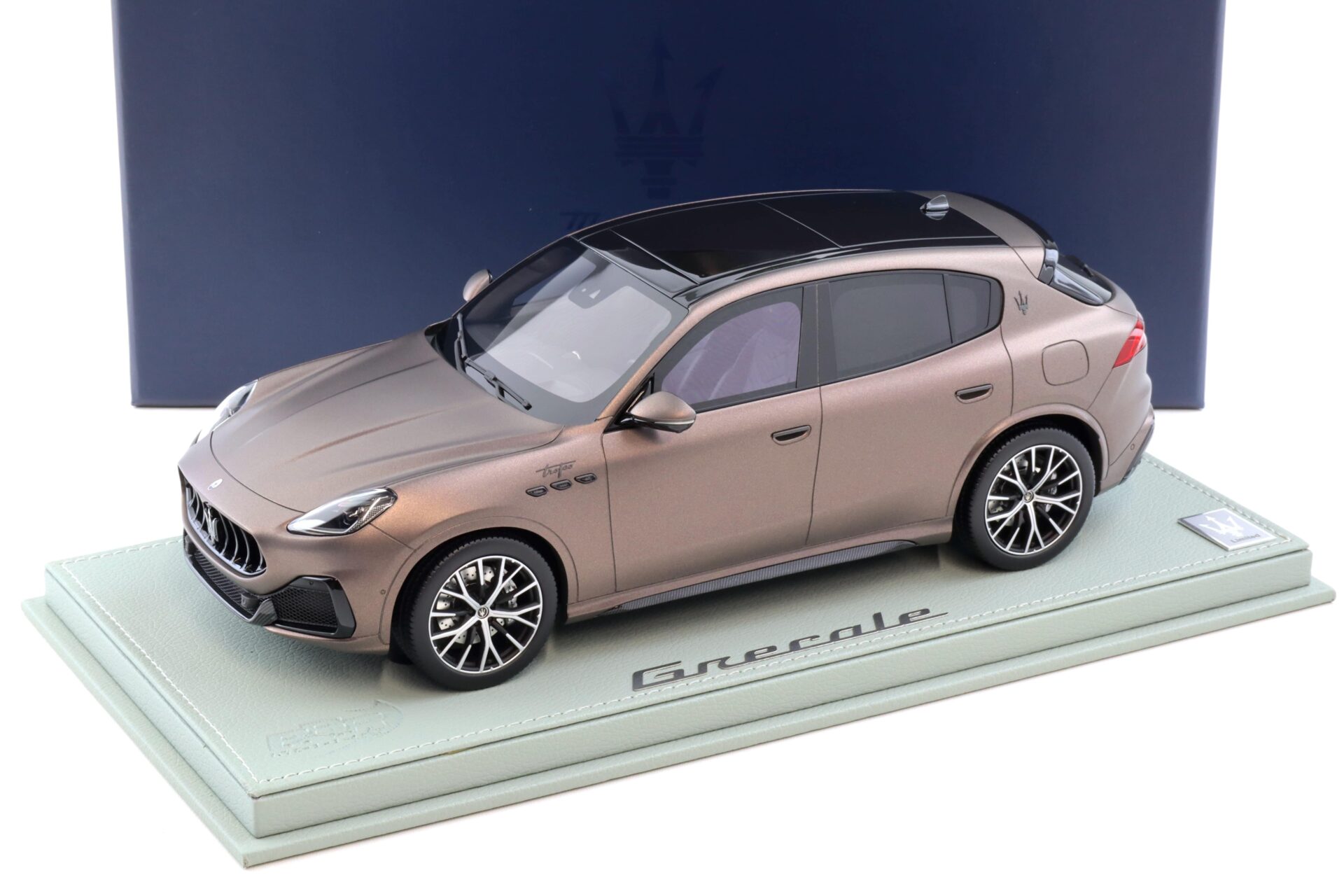 1:18 BBR Maserati Grecale Trofeo 2022 metallic matt bronze DEALER VERSION