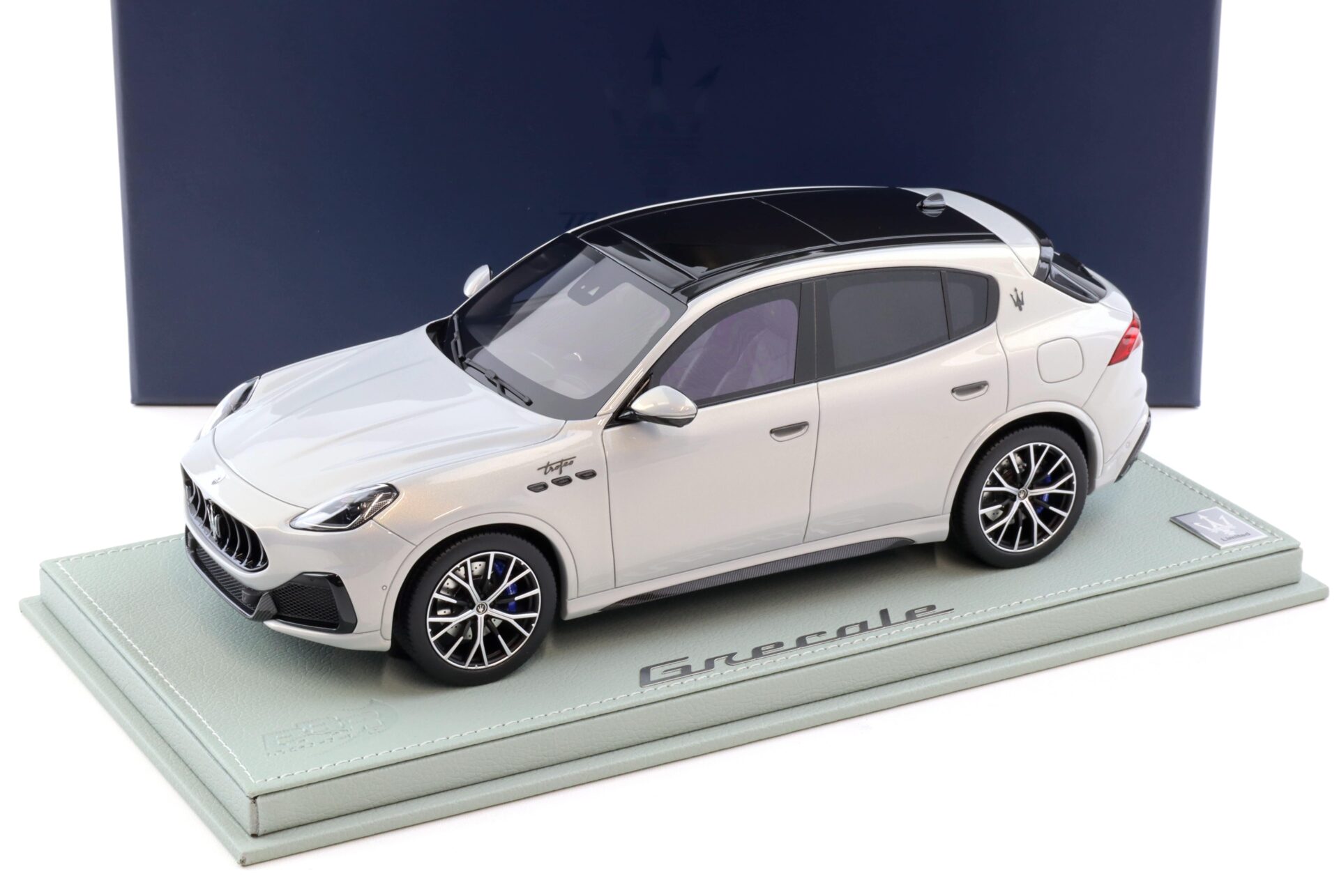 1:18 BBR Maserati Grecale Trofeo 2022 Greyish blue metallic DEALER VERSION
