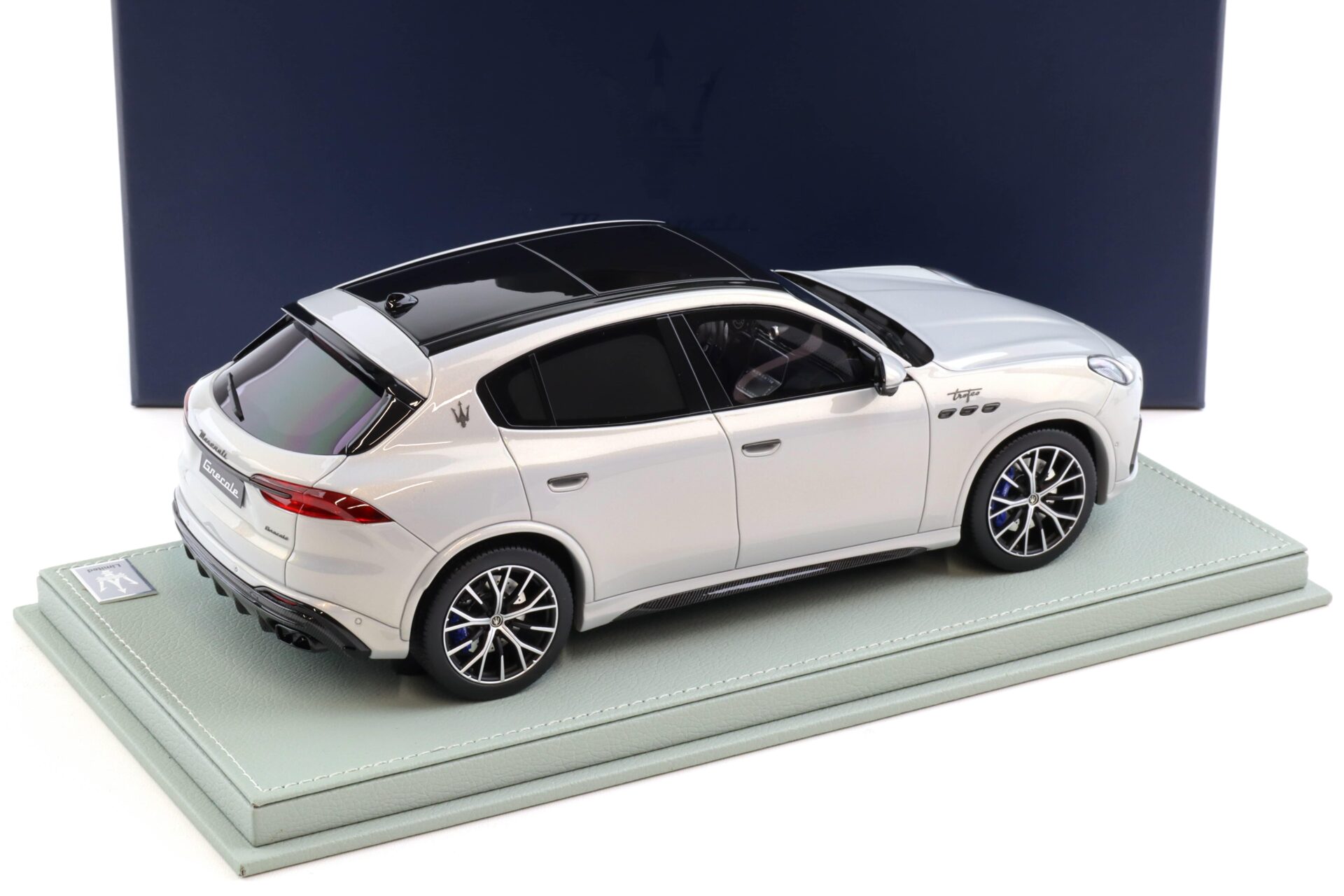 1:18 BBR Maserati Grecale Trofeo 2022 Greyish blue metallic DEALER VERSION