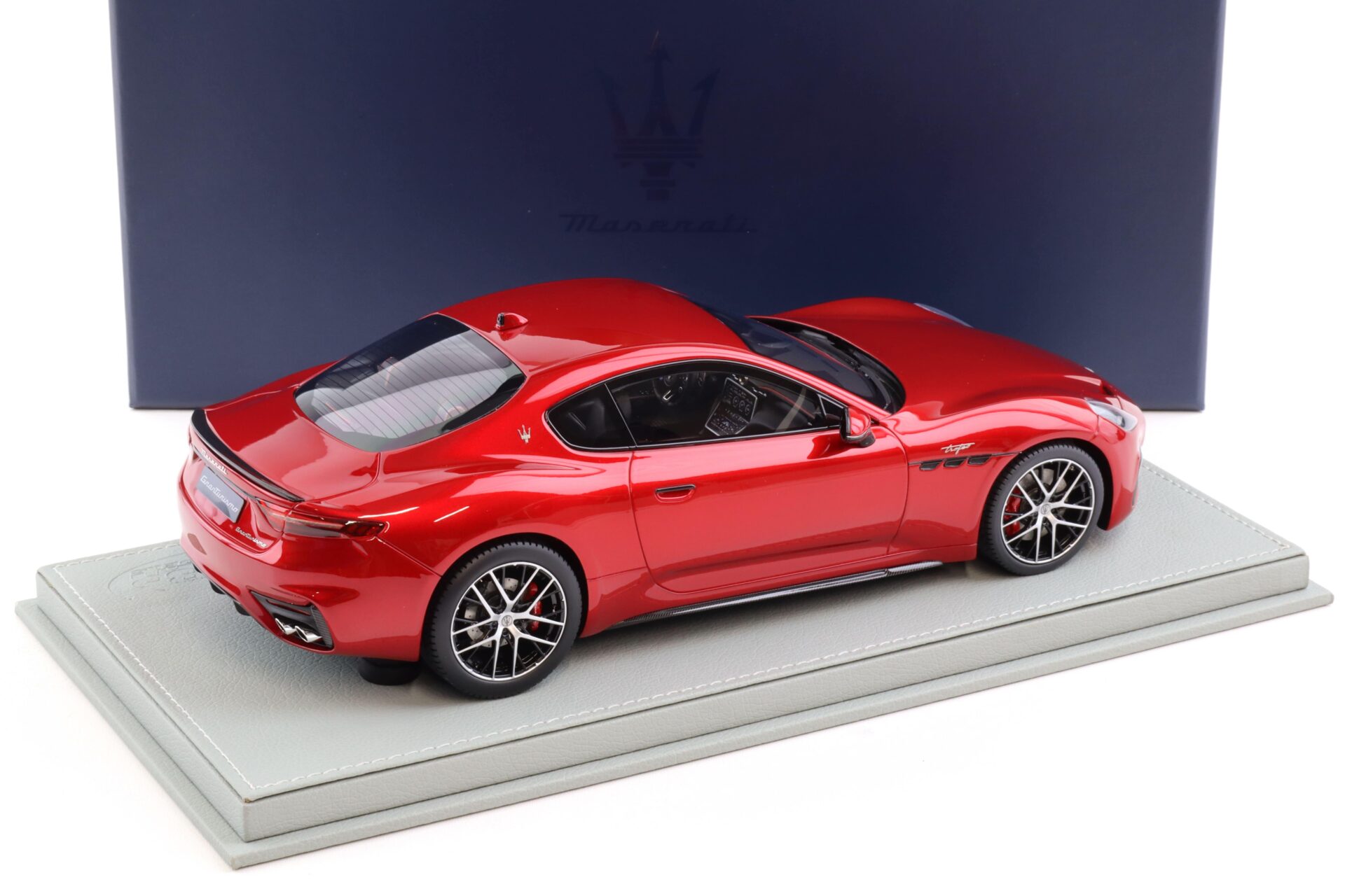 1:18 BBR Maserati Granturismo Trofeo 2023 Rosso GT metallic DEALER VERSION