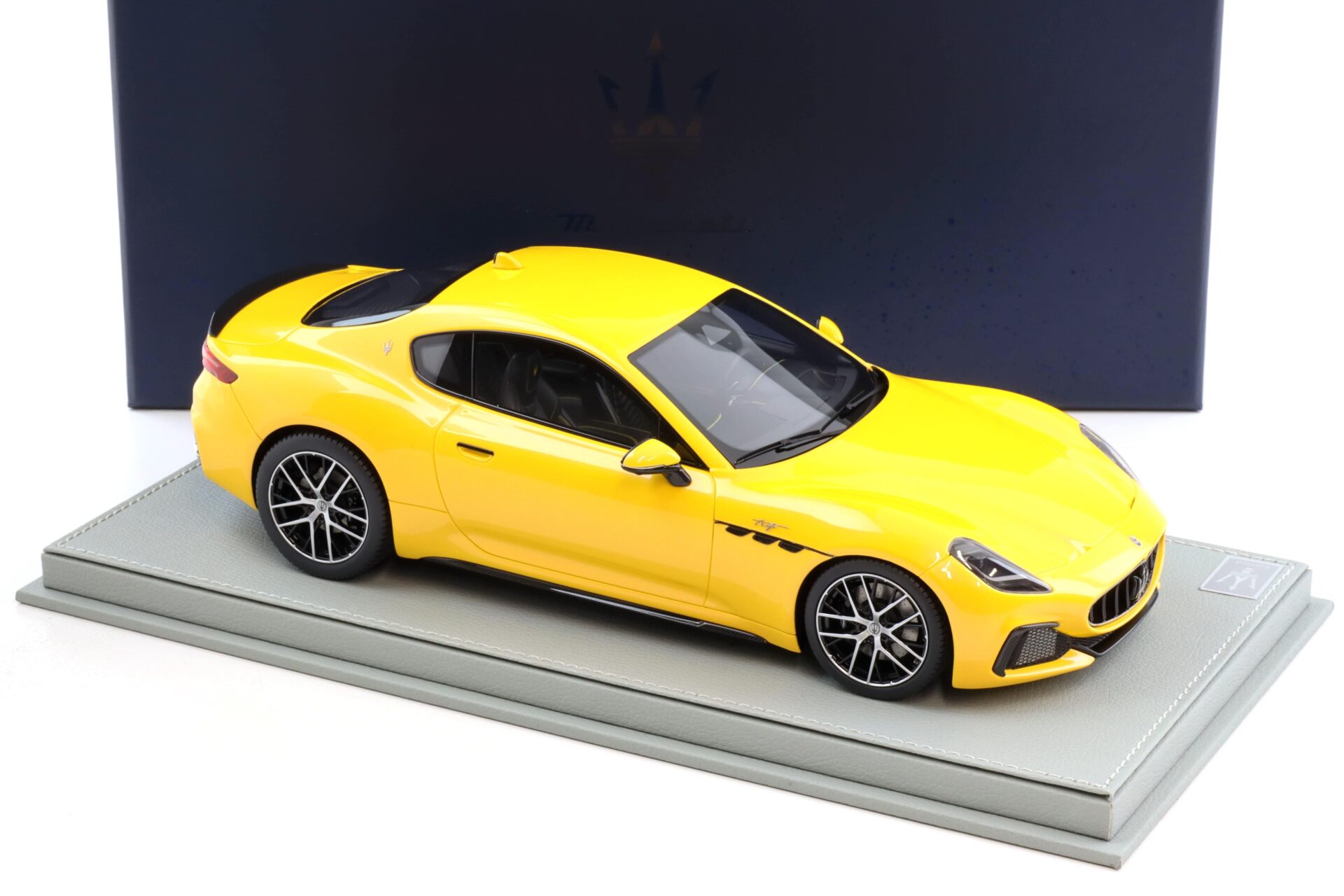 1:18 BBR Maserati Granturismo Trofeo 2023 Giallo Corse metallic DEALER VERSION