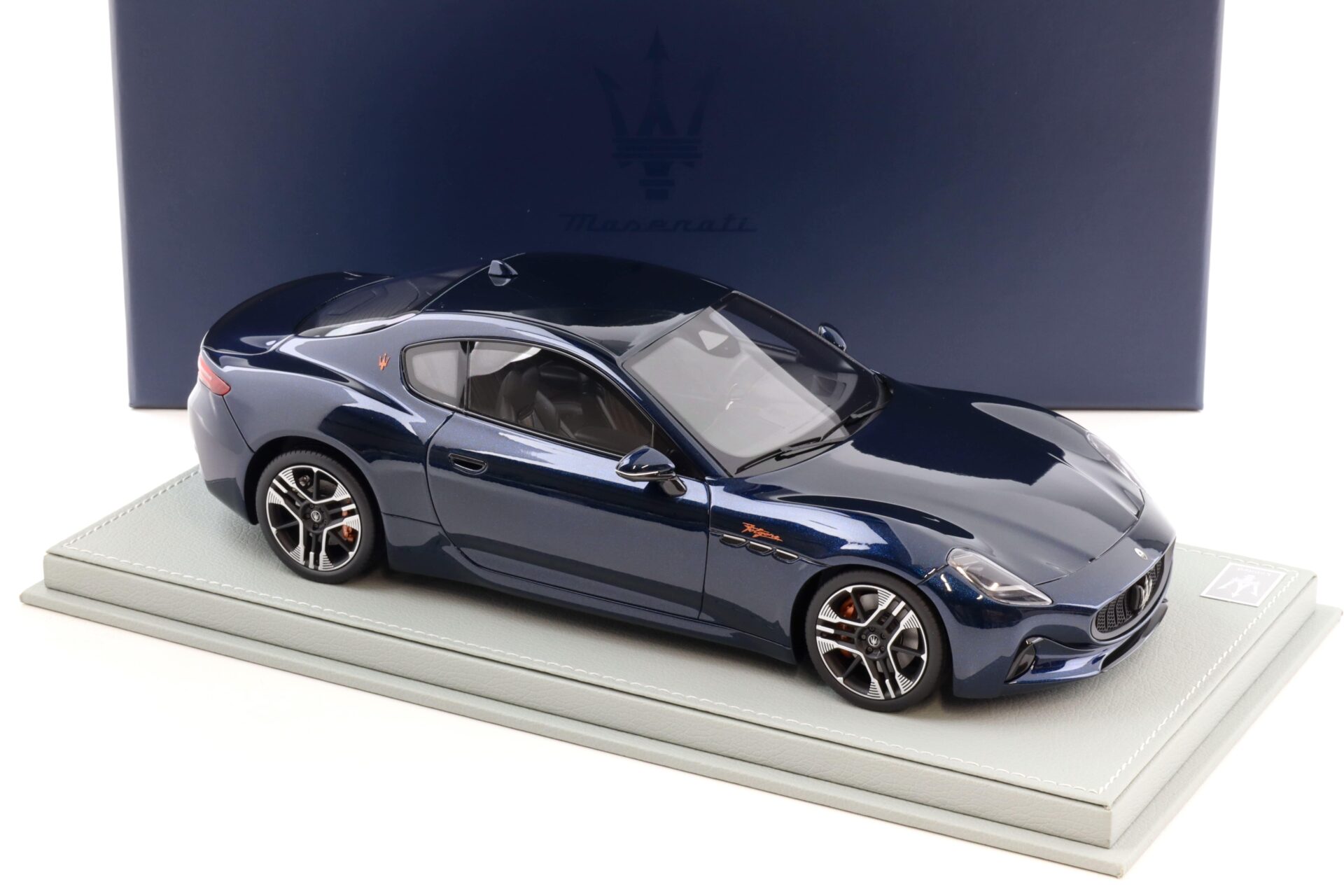 1:18 BBR Maserati Granturismo Folgore 2023 Blu Nobile metallic DEALER VERSION