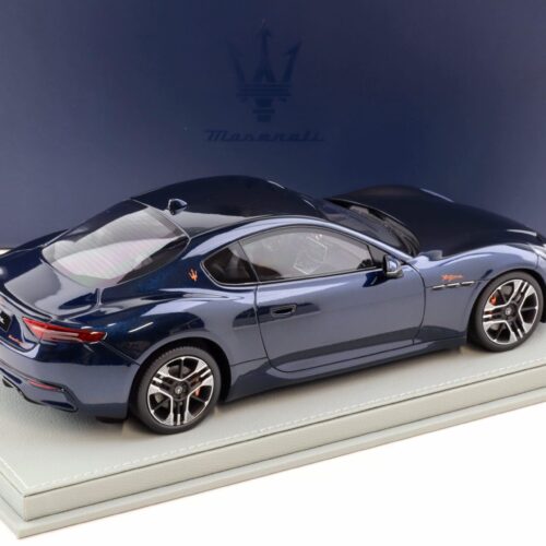 1:18 BBR Maserati Granturismo Folgore 2023 Blu Nobile metallic DEALER VERSION