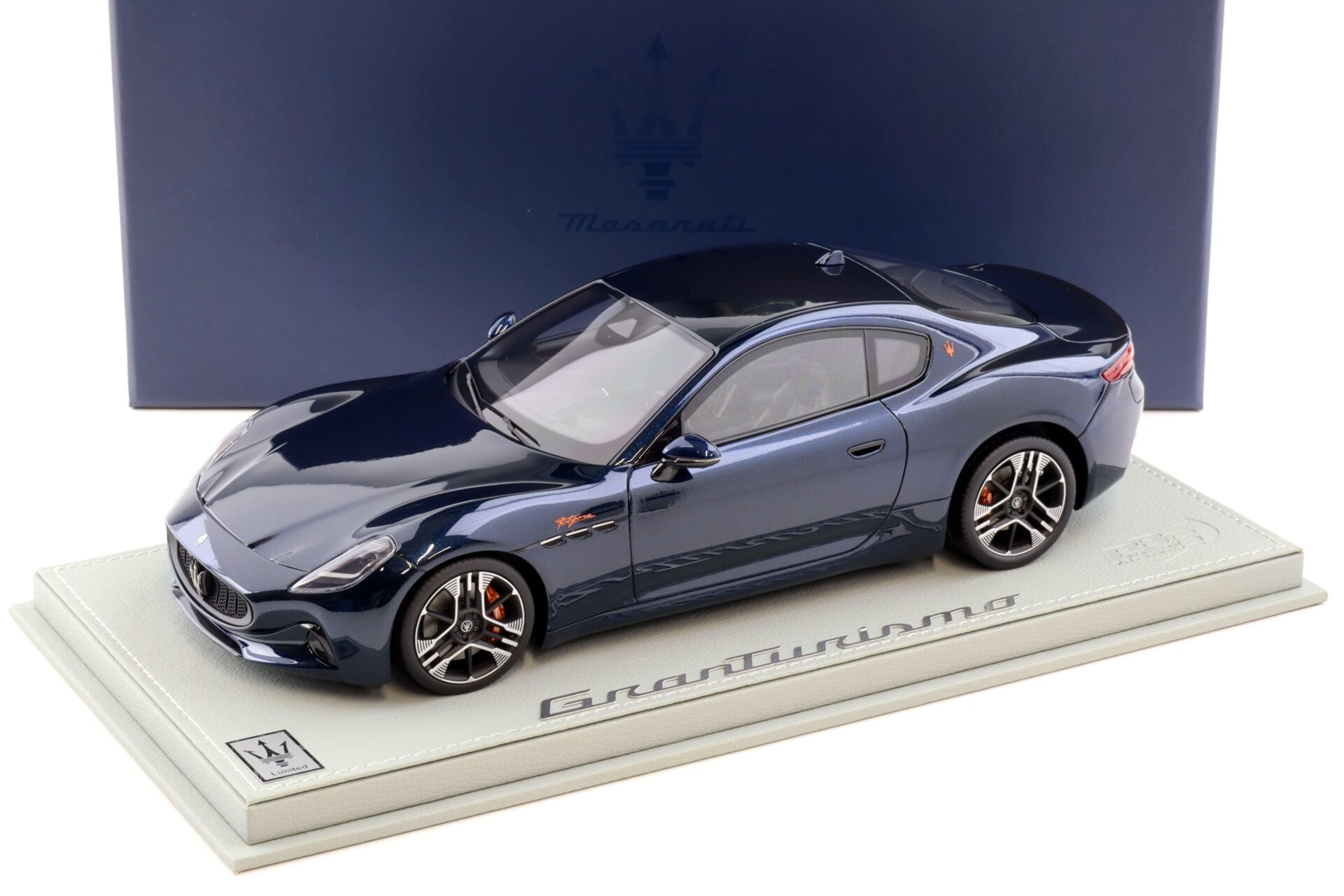 1:18 BBR Maserati Granturismo Folgore 2023 Blu Nobile metallic DEALER VERSION
