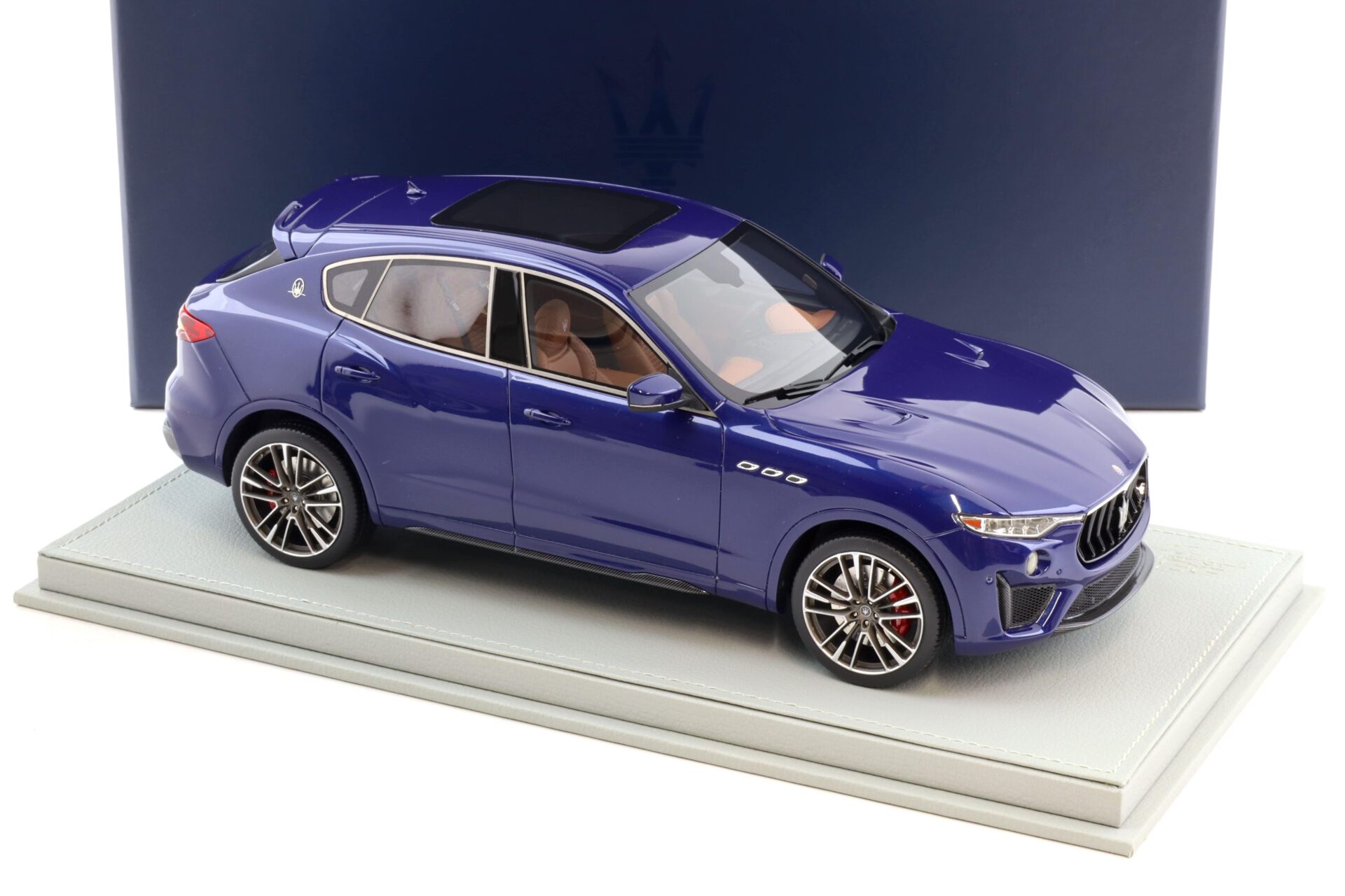 1:18 BBR Maserati Levante V8 Trofeo Blu Emozione DEALER VERSION