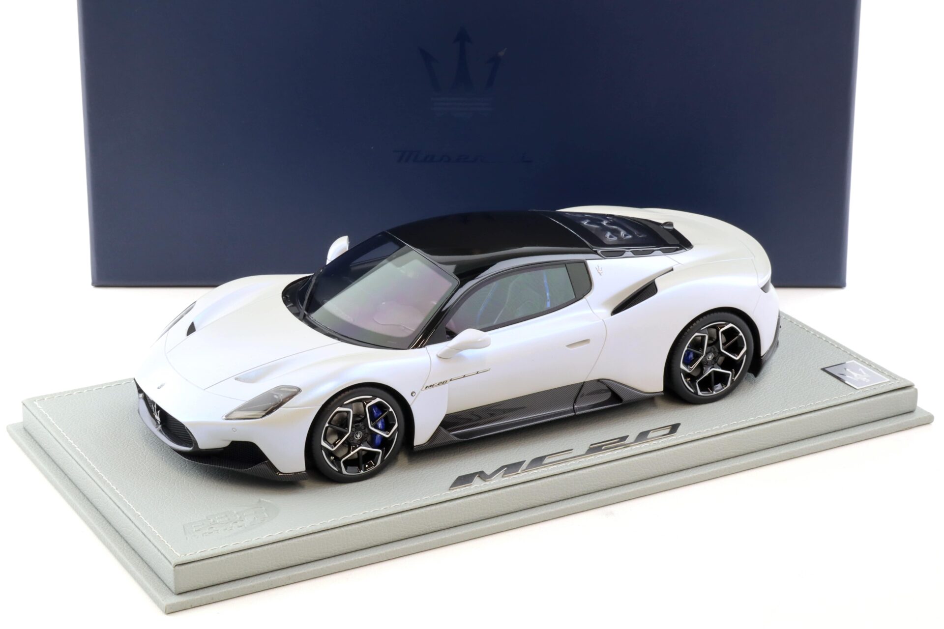 1:18 BBR Maserati MC20 Coupe 2020 Bianco Audace DEALER VERSION