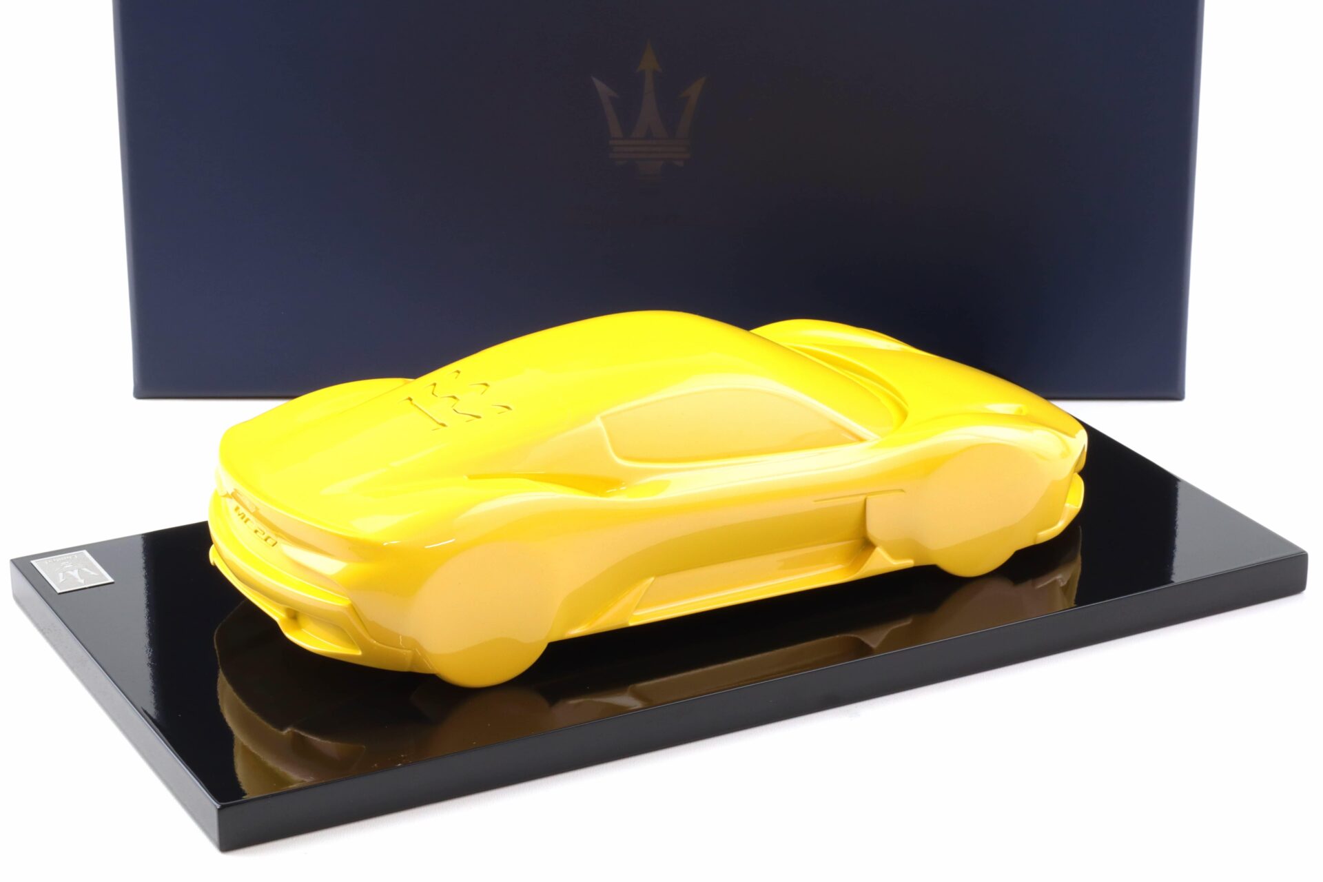 1:18 BBR Silhouette Maserati MC20 Coupe 2020 Giallo Genio DEALER VERSION