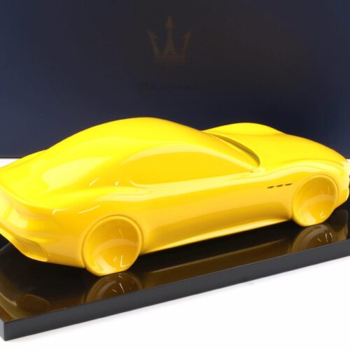 1:18 BBR Silhouette Maserati Granturismo 2023 Giallo Corse DEALER VERSION