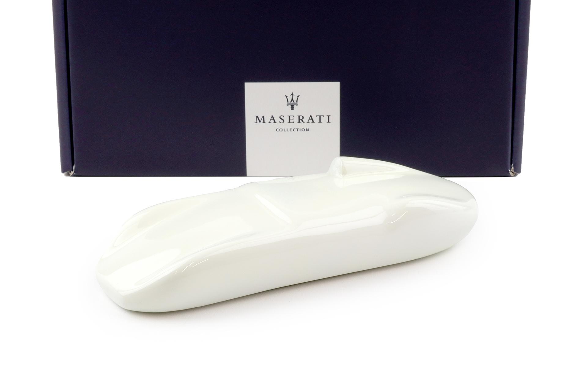 1:18 Original Maserati Silhouette 300S white 1956 DEALER VERSION