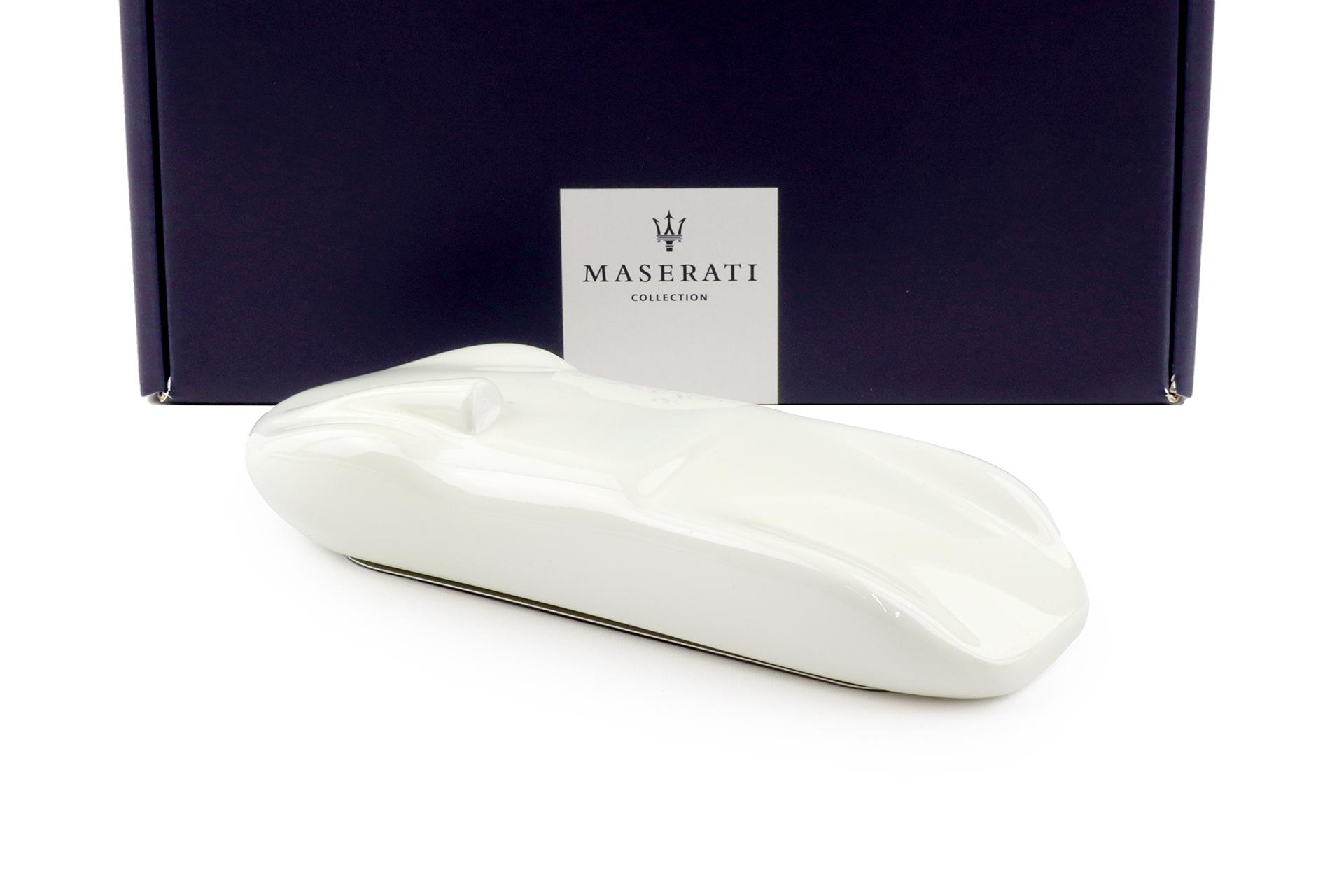 1:18 Original Maserati Silhouette 300S white 1956 DEALER VERSION