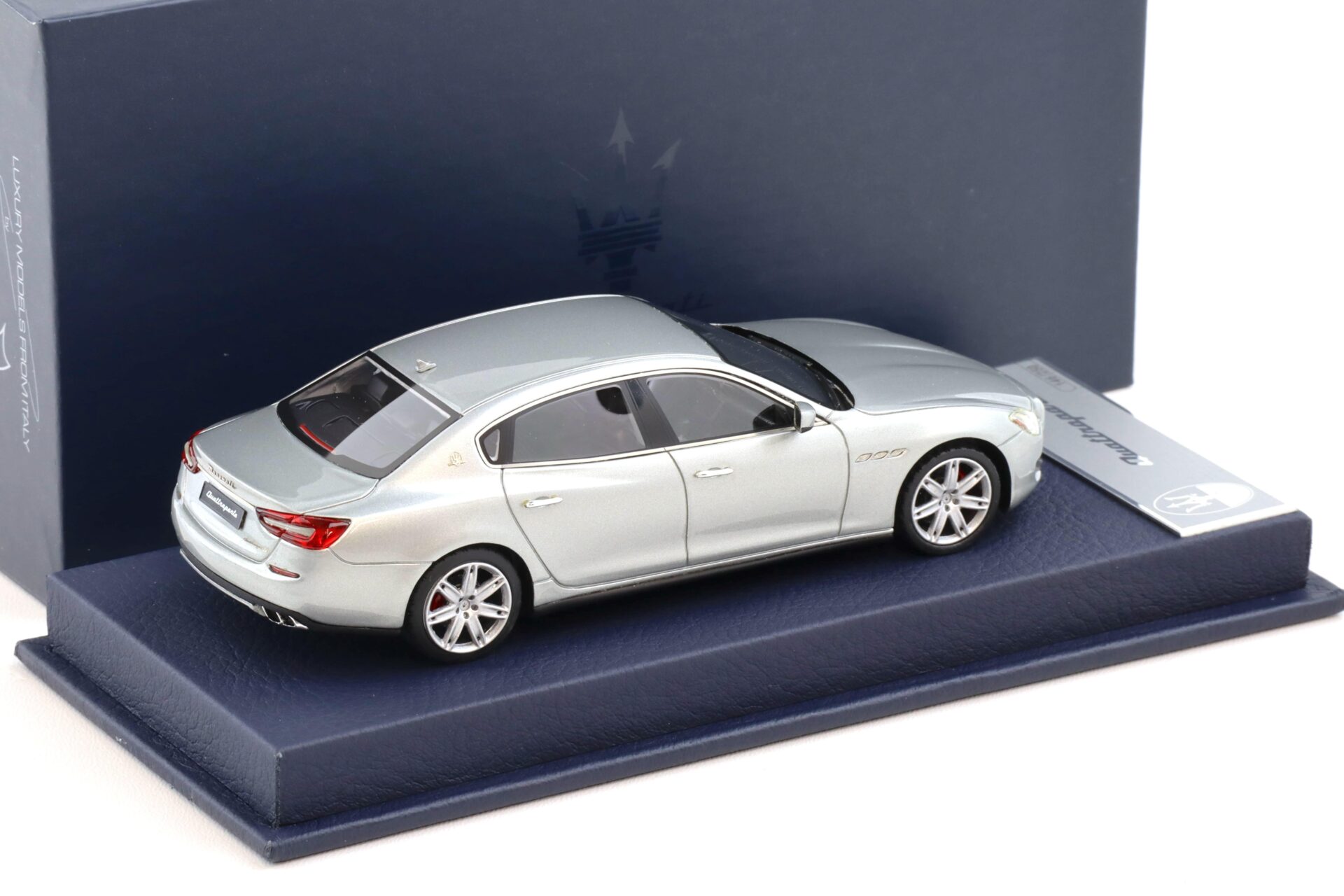 1:43 BBR Maserati Quattroporte MY14 Limousine Grigio Metallo DEALER VERSION