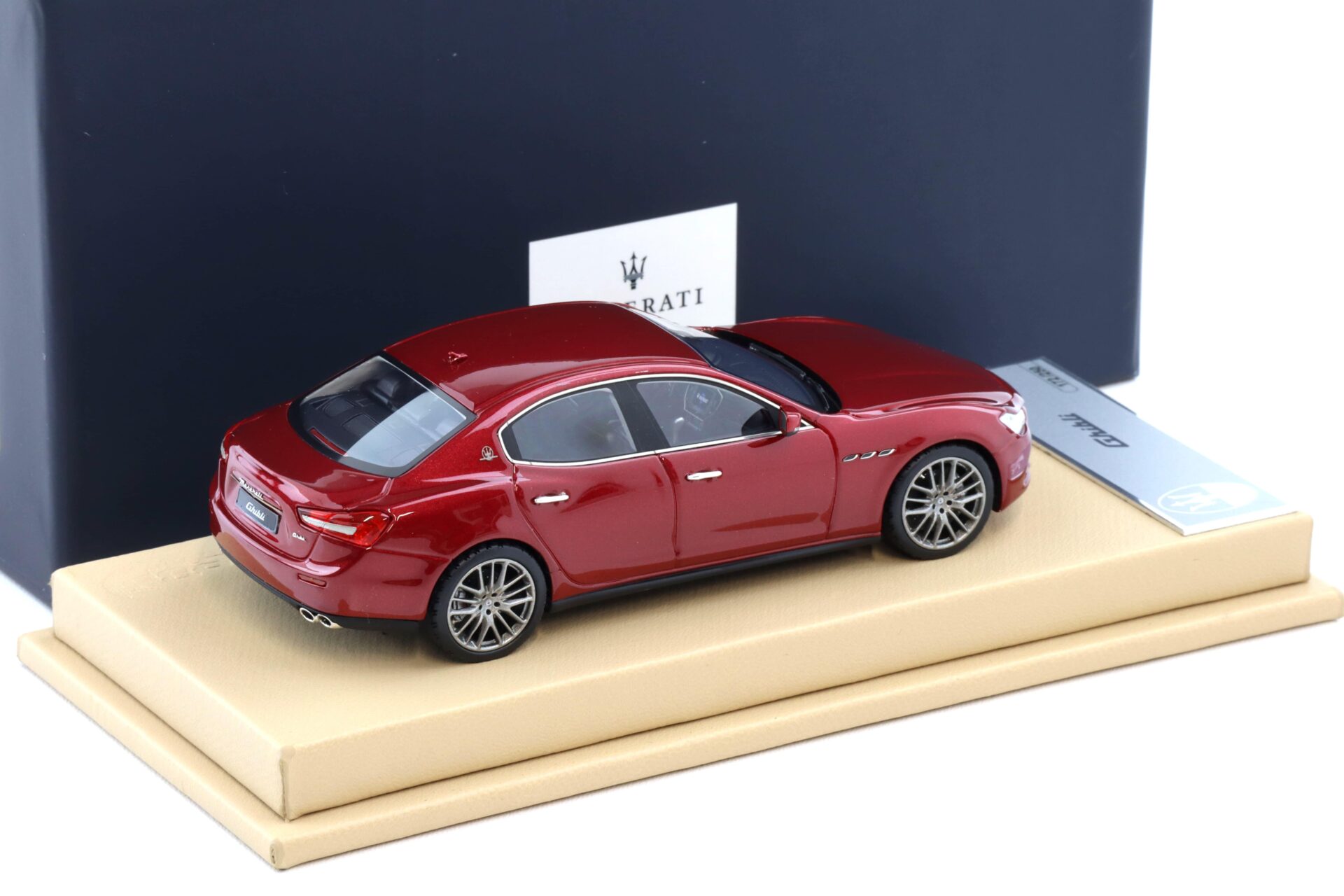 1:43 BBR Maserati Ghibli MY14 Limousine Rosso Energia DEALER VERSION