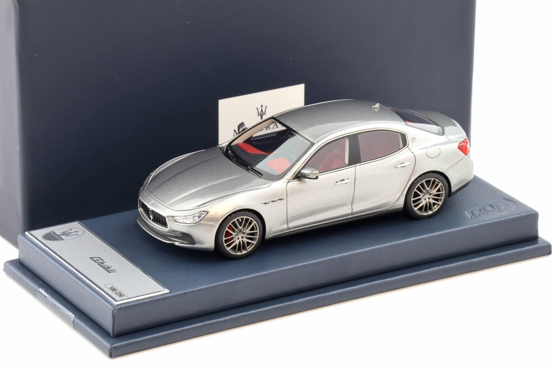 1:43 BBR Maserati Ghibli MY14 Limousine Grigio DEALER VERSION