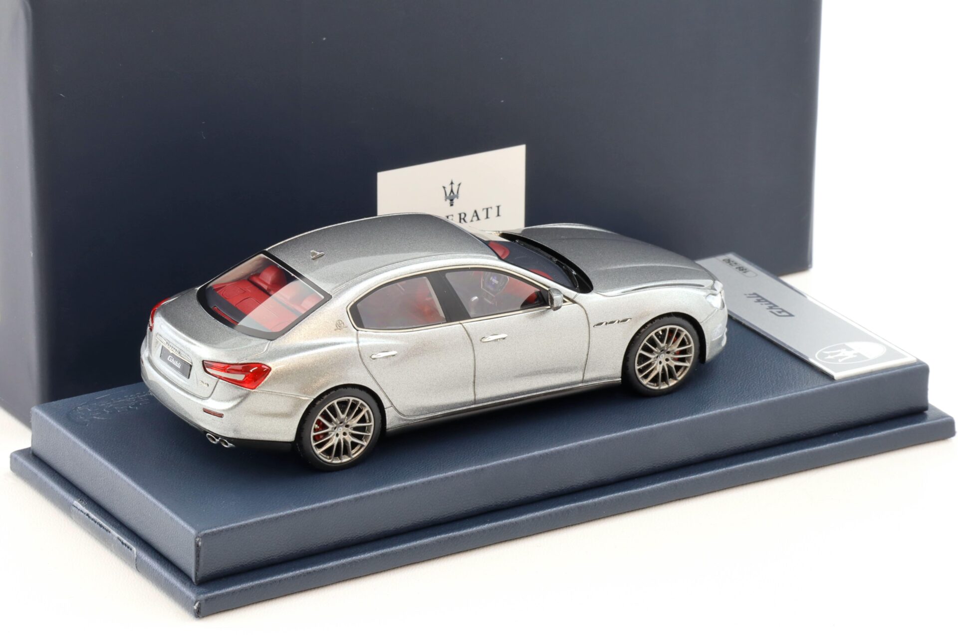 1:43 BBR Maserati Ghibli MY14 Limousine Grigio DEALER VERSION