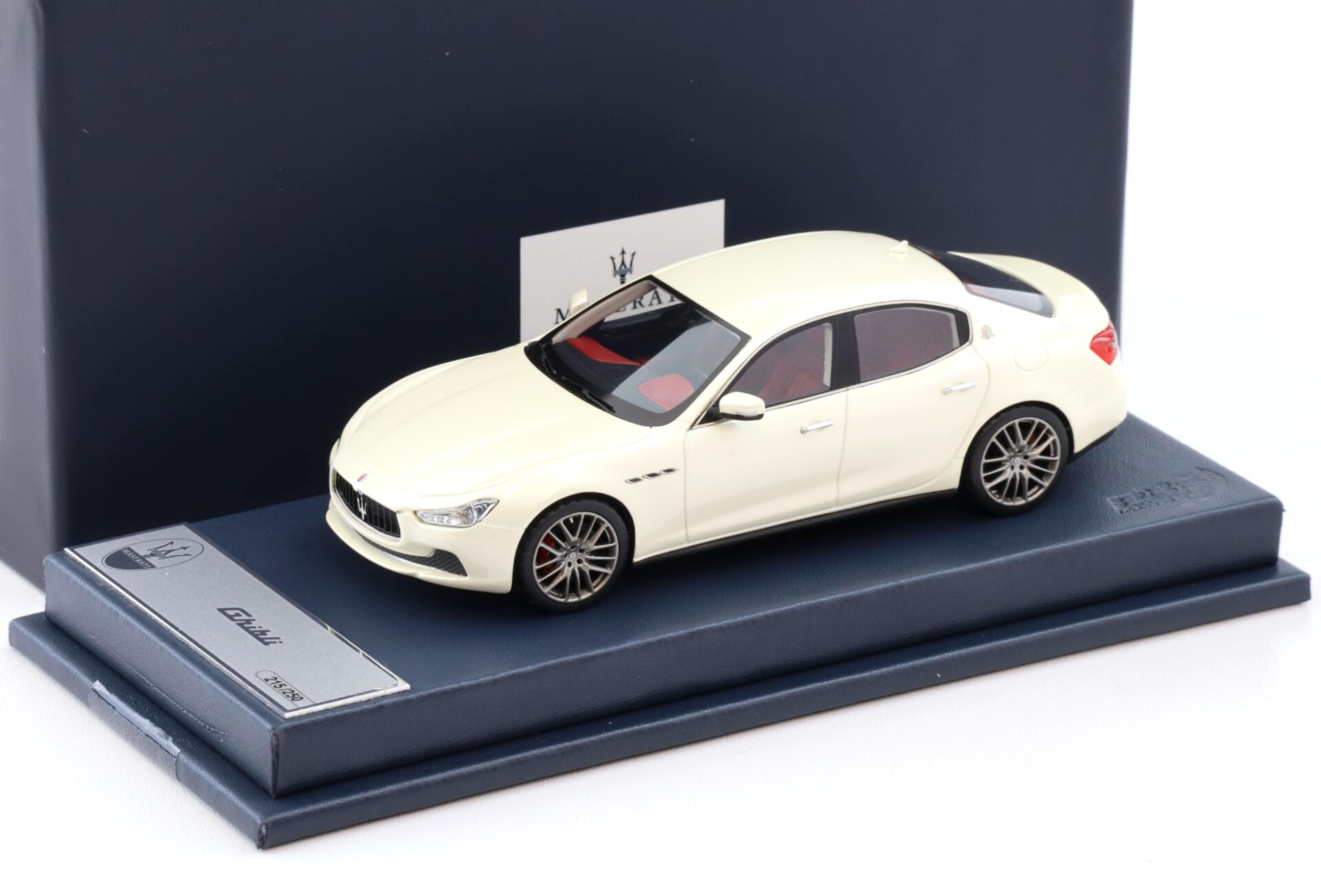1:43 BBR Maserati Ghibli MY14 Limousine Bianco Alpi DEALER VERSION