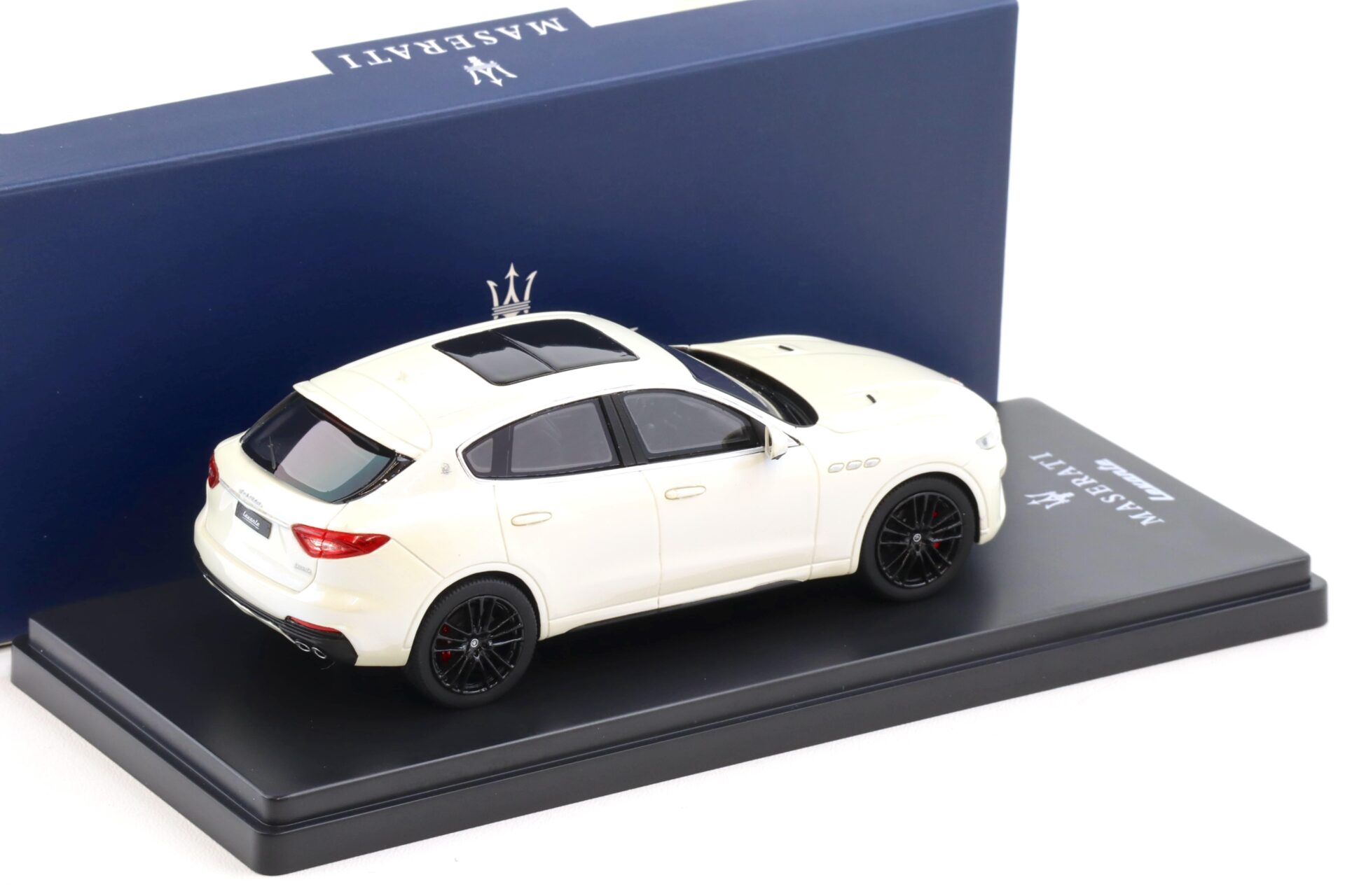 1:43 TSM Model Maserati Levante V8 Trofeo Bianco Birdcage DEALER VERSION