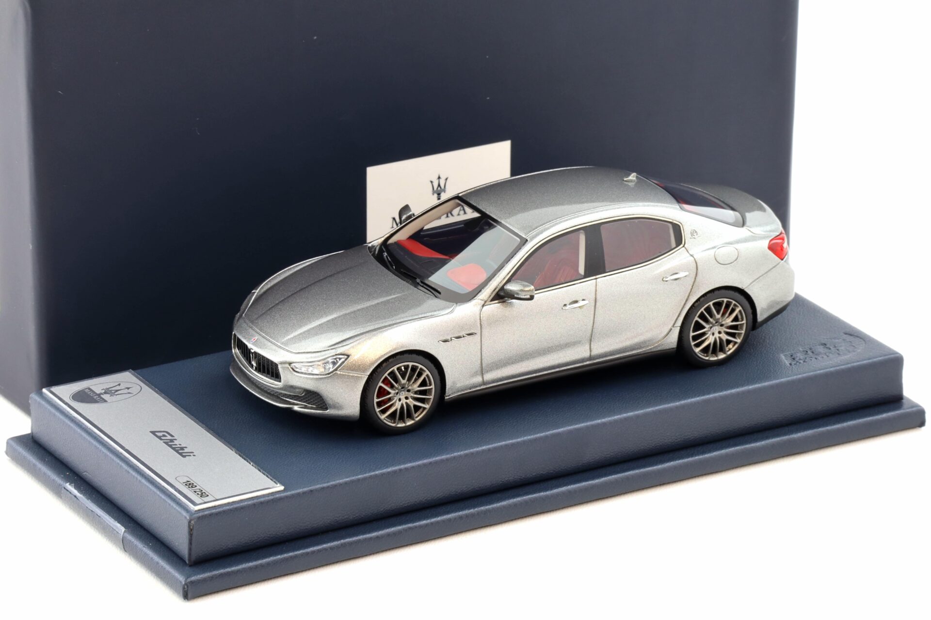 1:43 BBR Maserati Ghibli MY14 Limousine Grigio DEALER VERSION