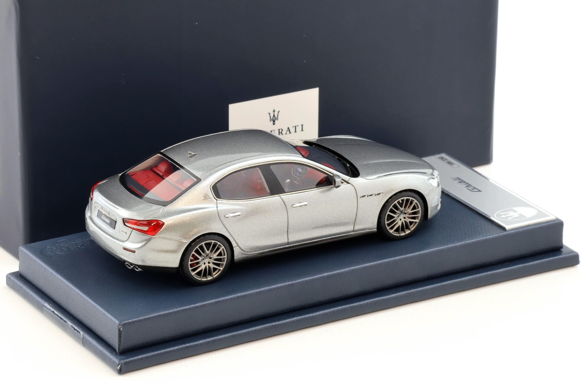 1:43 BBR Maserati Ghibli MY14 Limousine Grigio DEALER VERSION