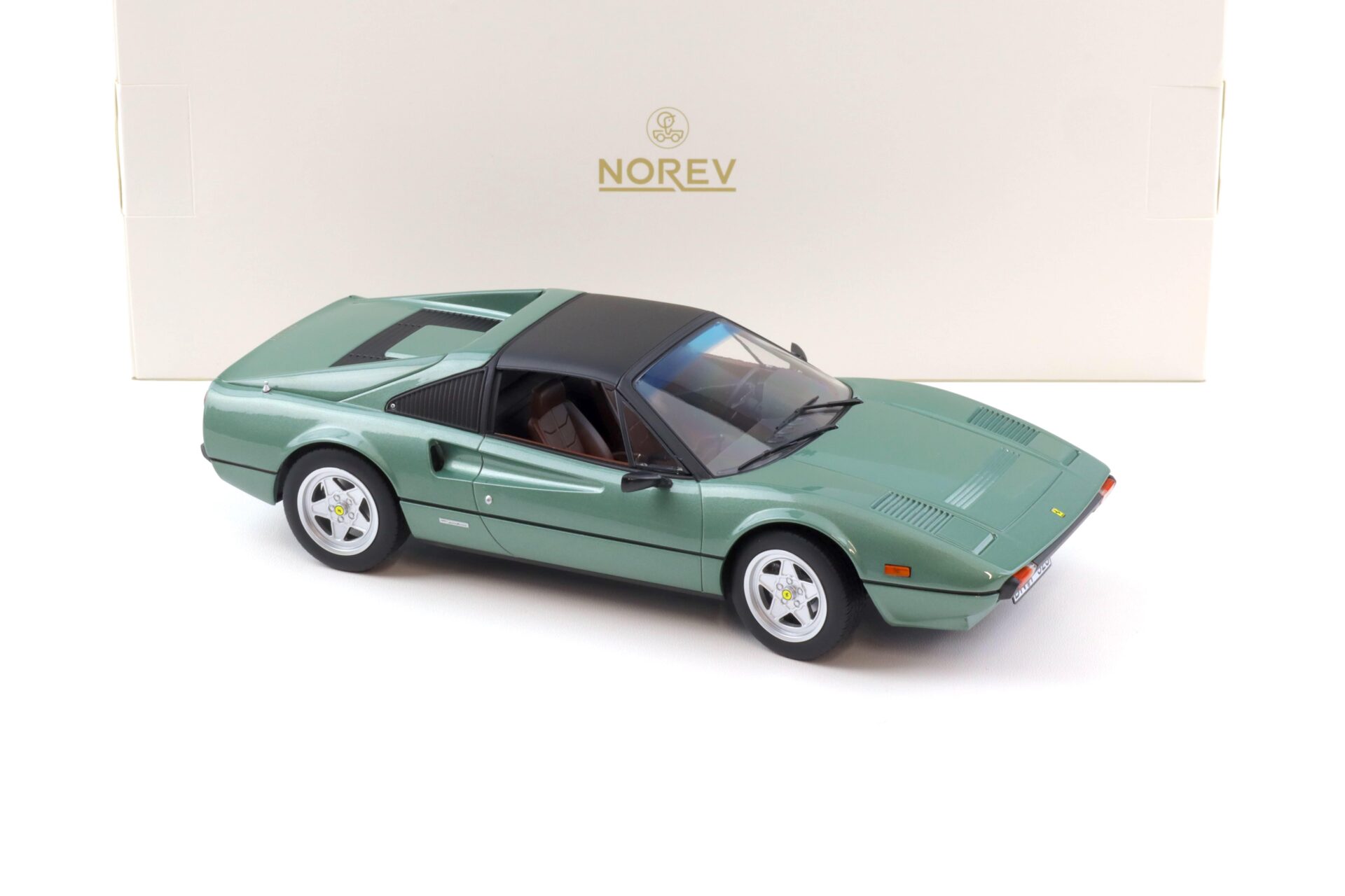 1:18 Norev Ferrari 308 GTS Quattrovalvole 1982 green metallic - Limited 200 pcs.