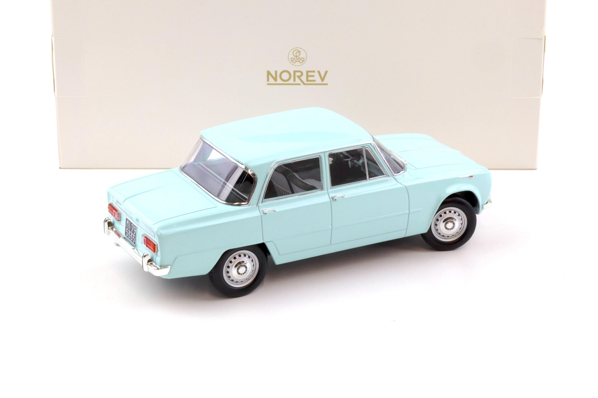 1:18 Norev Alfa Romeo Giulia TI Sedan 1964 Sky blue