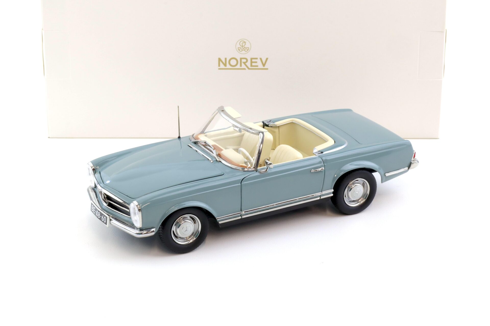 1:18 Norev Mercedes 230 SL Pagode W113 Horizon blue 1963 with Top