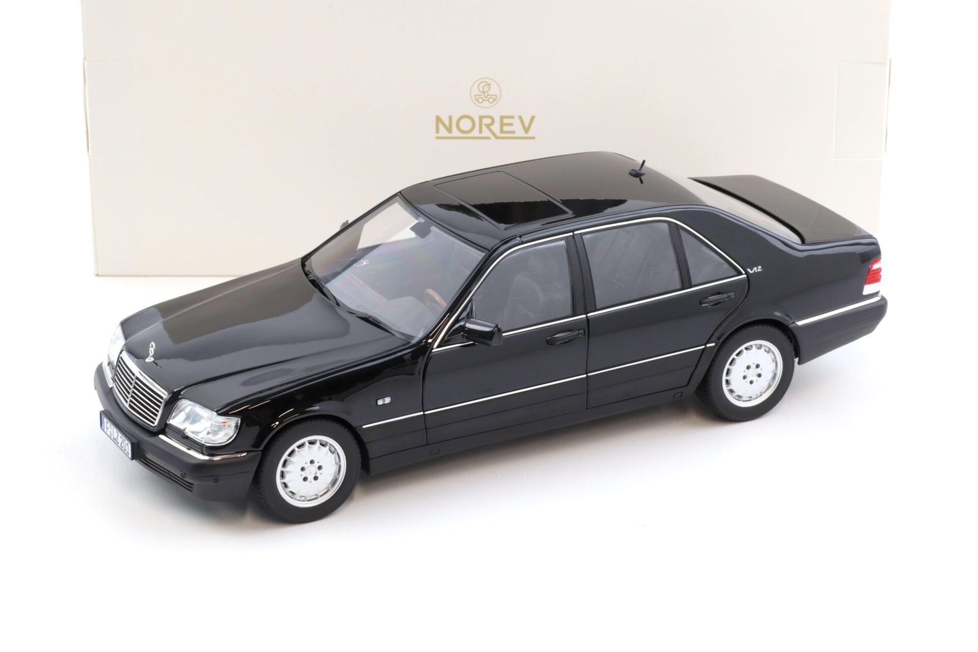 1:18 Norev Mercedes S-Klasse S600 W140 Limousine 1997 Obsidian black metallic