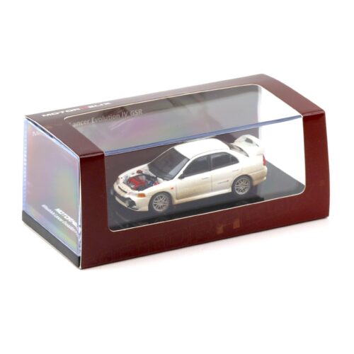 1:64 Motorhelix Mitsubishi Lancer Evolution IV GSR Muddy Version with Rally light