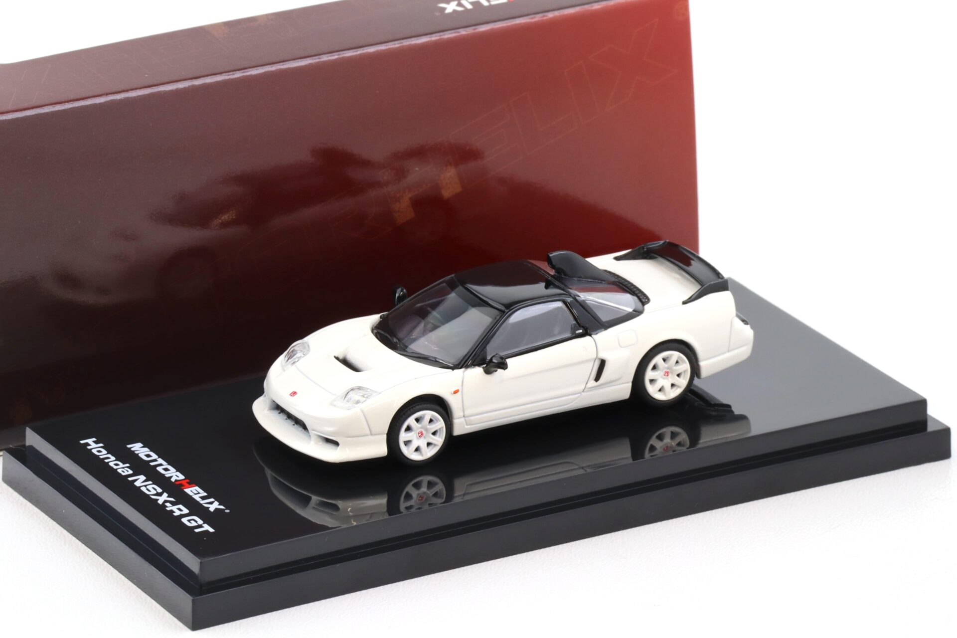 1:64 Motorhelix Honda NSX-R GT (NA2) 1992 Championship white