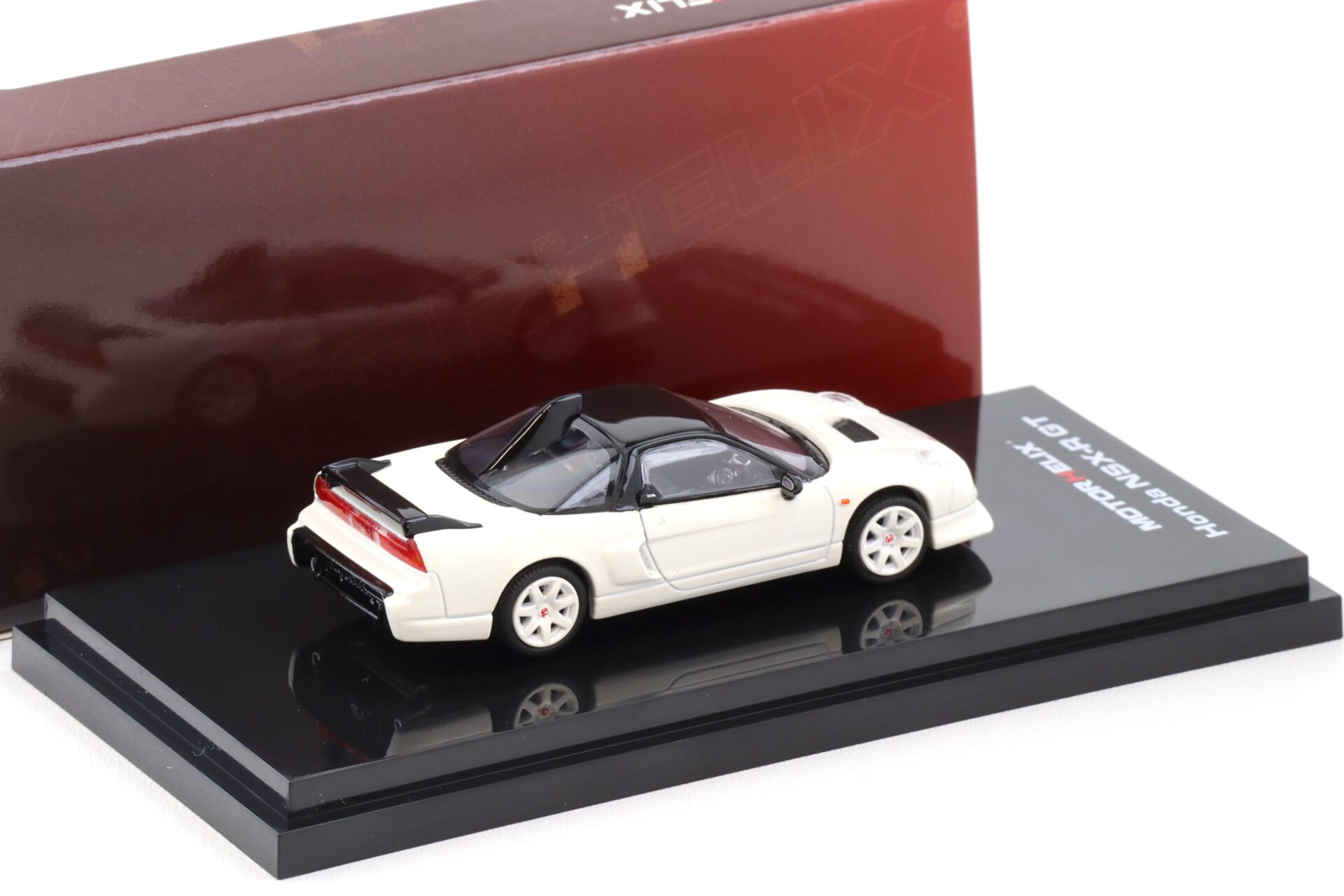 1:64 Motorhelix Honda NSX-R GT (NA2) 1992 Championship white