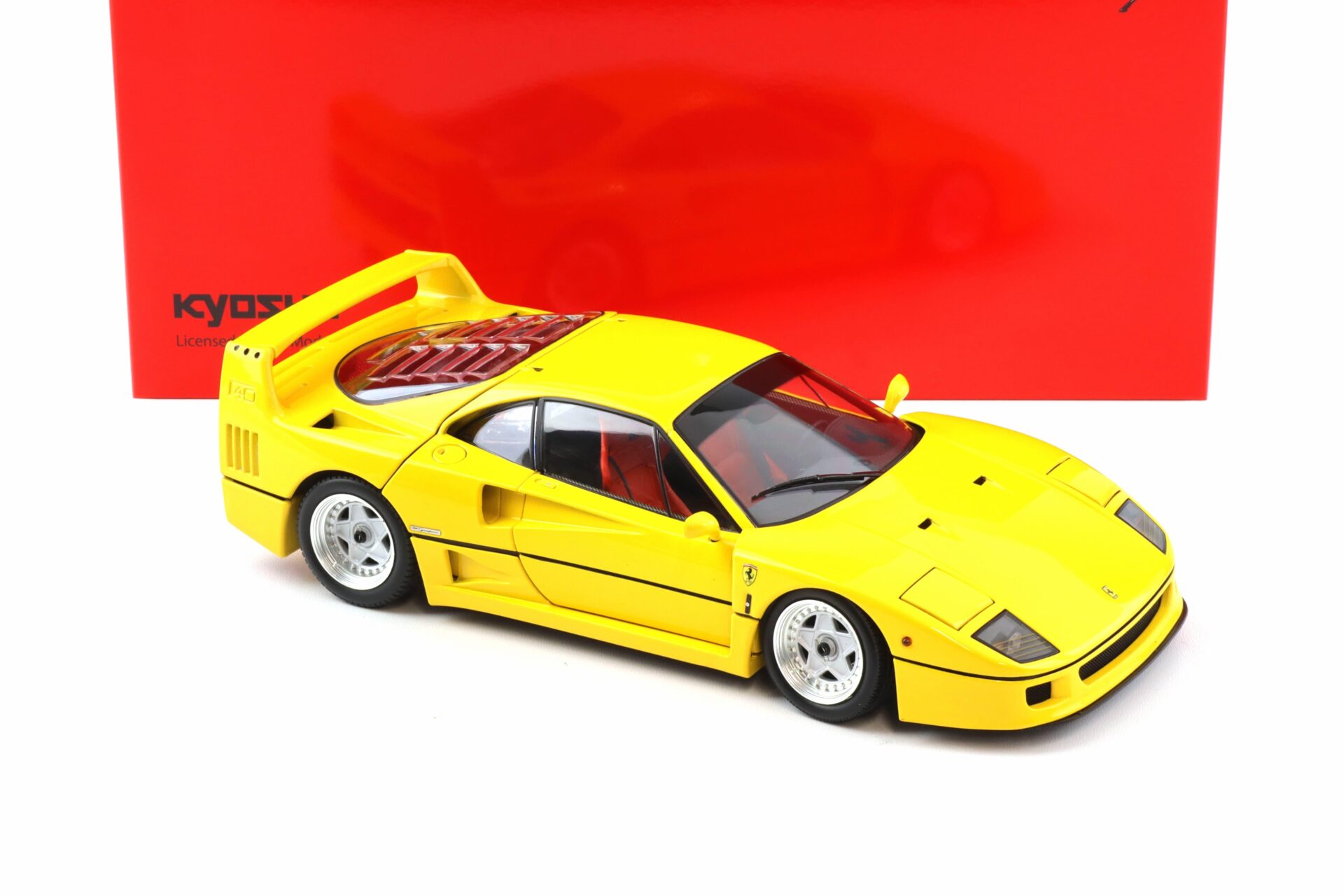 1:18 Kyosho Ferrari F40 Coupe 1987 yellow KS08416Y