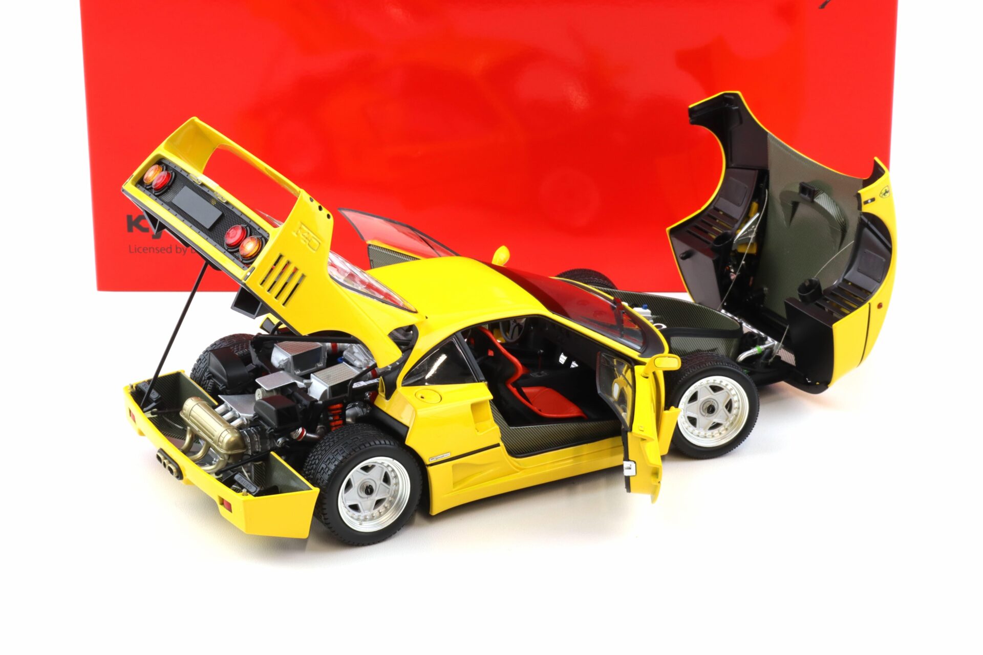 1:18 Kyosho Ferrari F40 Coupe 1987 yellow KS08416Y