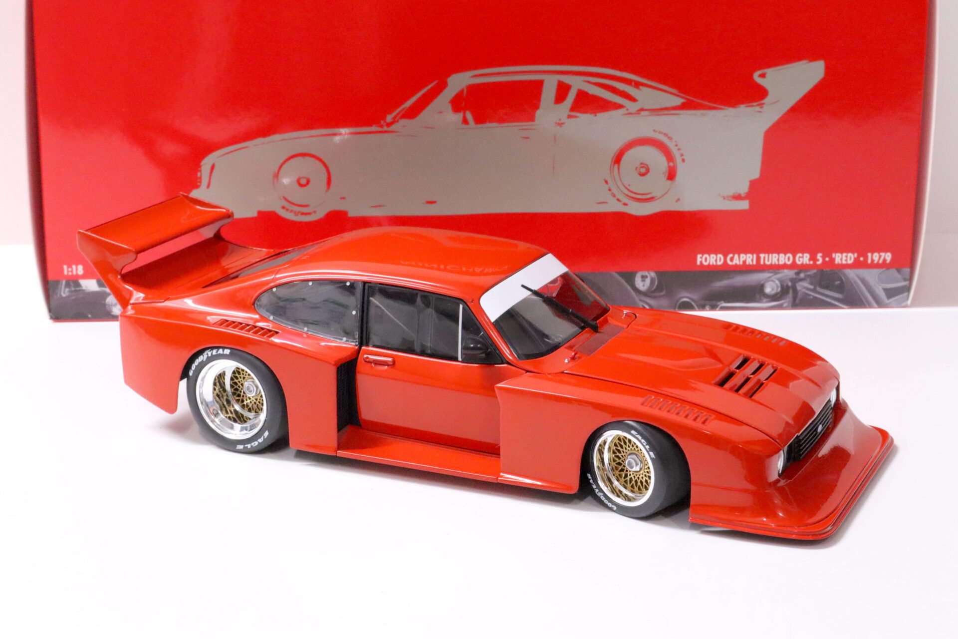 1:18 Minichamps Ford Capri Turbo Gr.5 red 1979