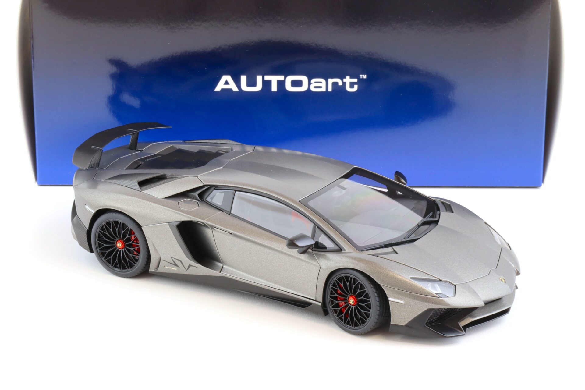 1:18 AUTOart Lamborghini Aventador LP750-4 SV Grigio Titans/ matt grey 74554