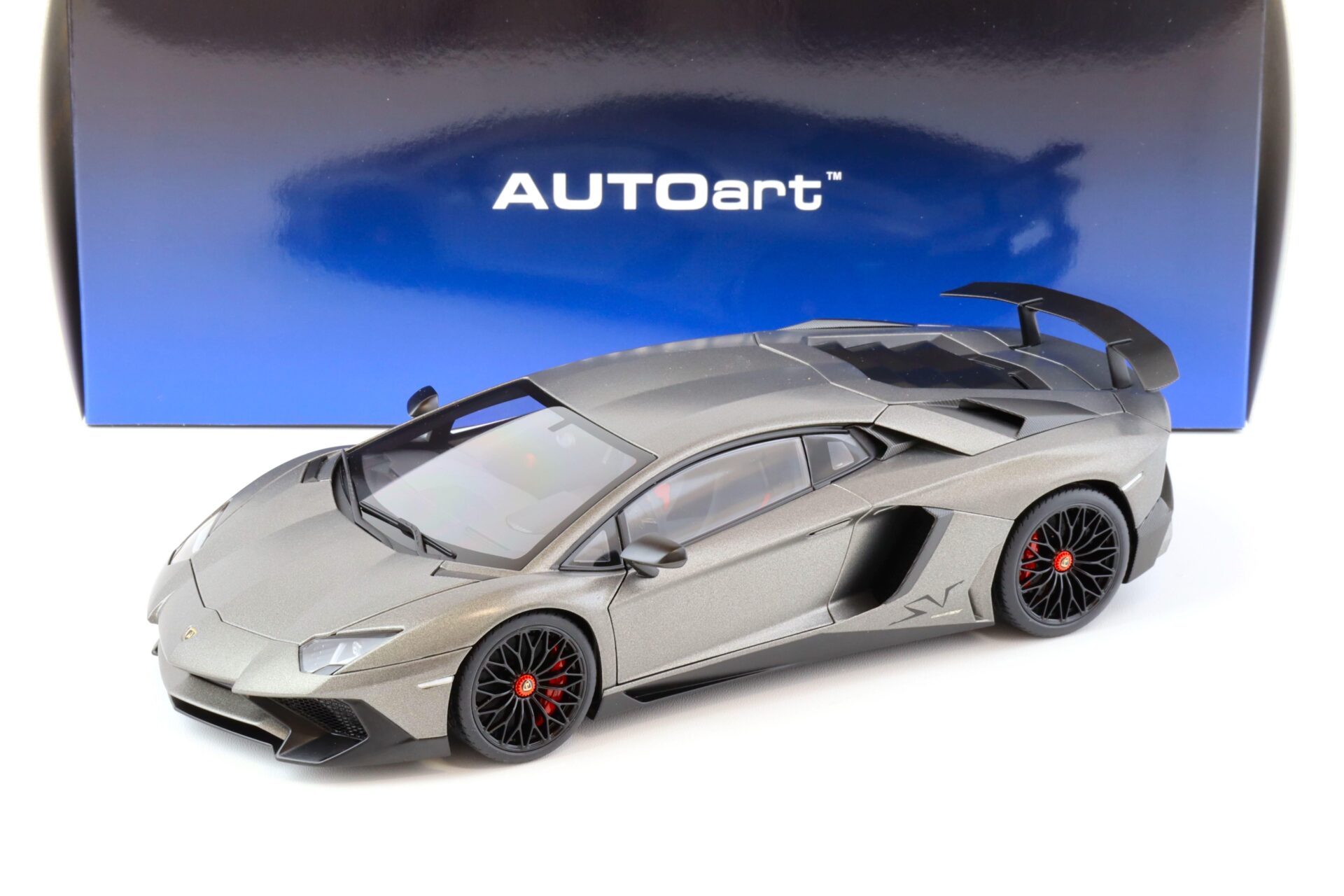 1:18 AUTOart Lamborghini Aventador LP750-4 SV Grigio Titans/ matt grey 74554