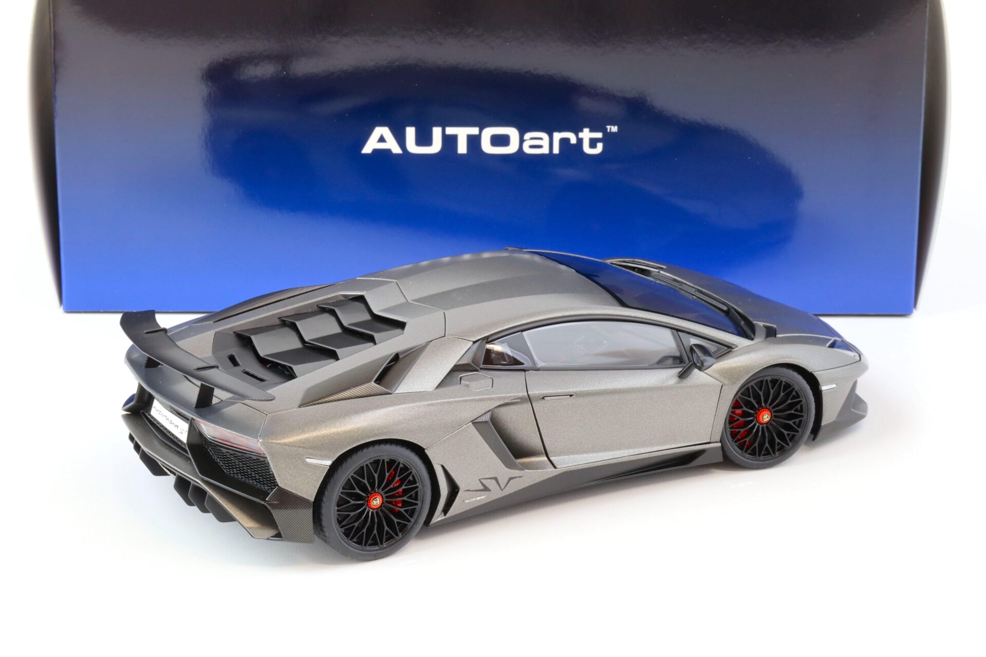 1:18 AUTOart Lamborghini Aventador LP750-4 SV Grigio Titans/ matt grey 74554